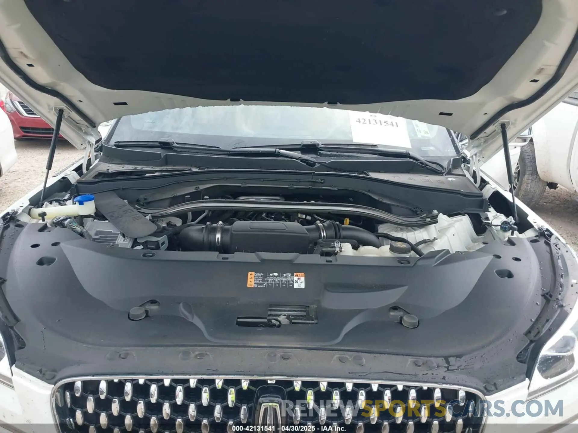 10 Photograph of a damaged car 5LM5J9XC9NGL11344 LINCOLN AVIATOR 2022