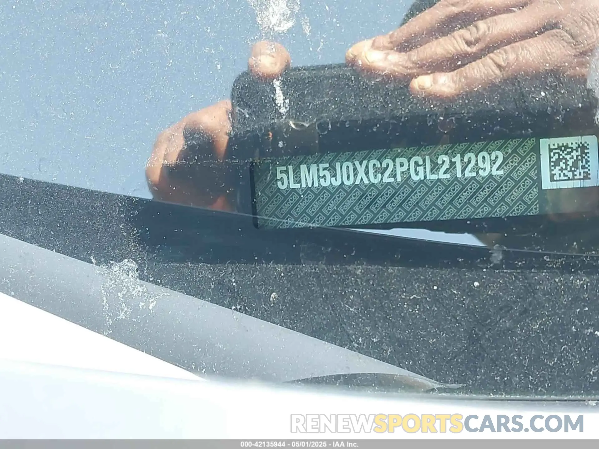 16 Photograph of a damaged car 5LM5J0XC2PGL21292 LINCOLN AVIATOR 2023