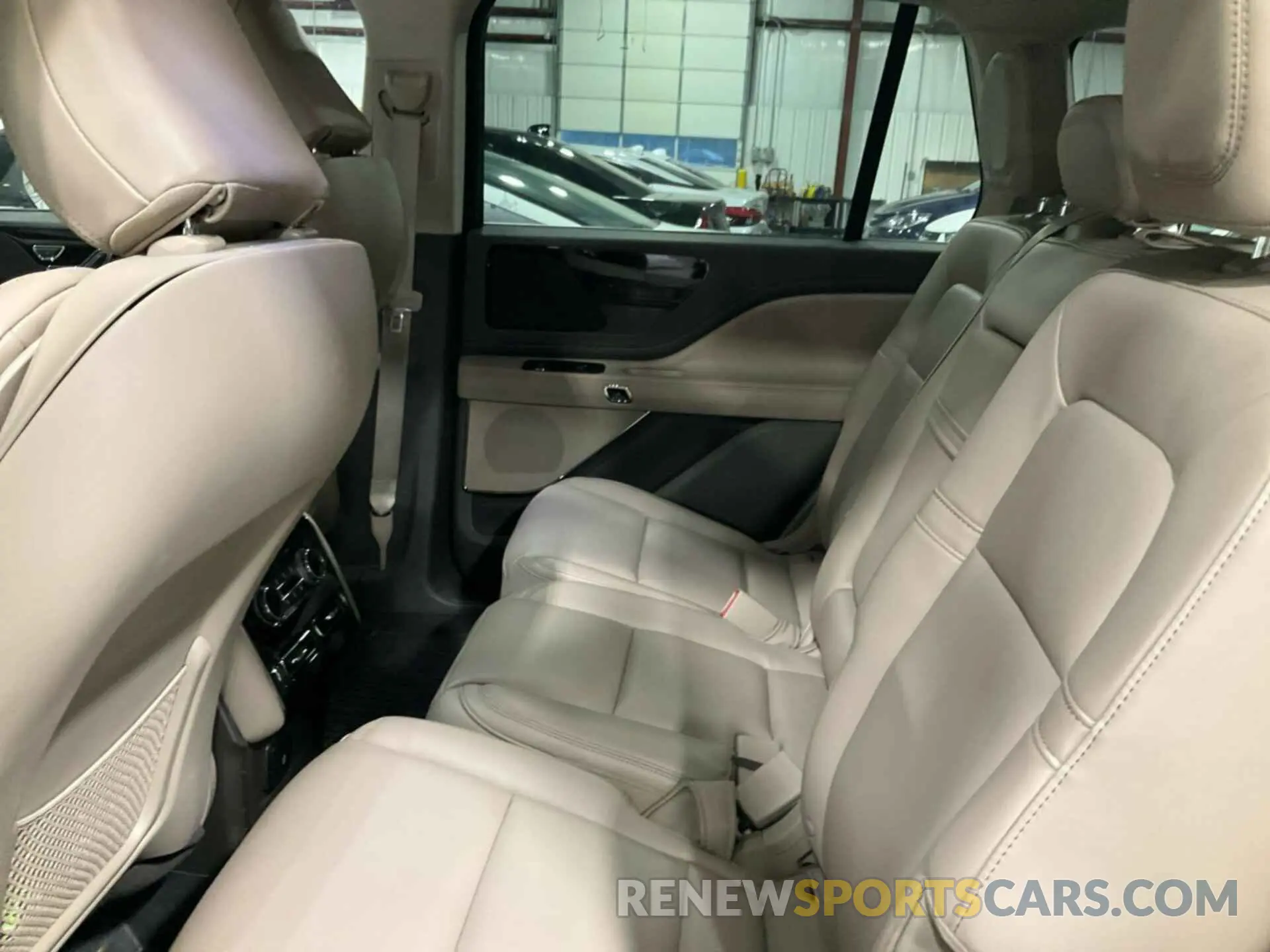 10 Photograph of a damaged car 5LM5J6WC8PGL16165 LINCOLN AVIATOR 2023