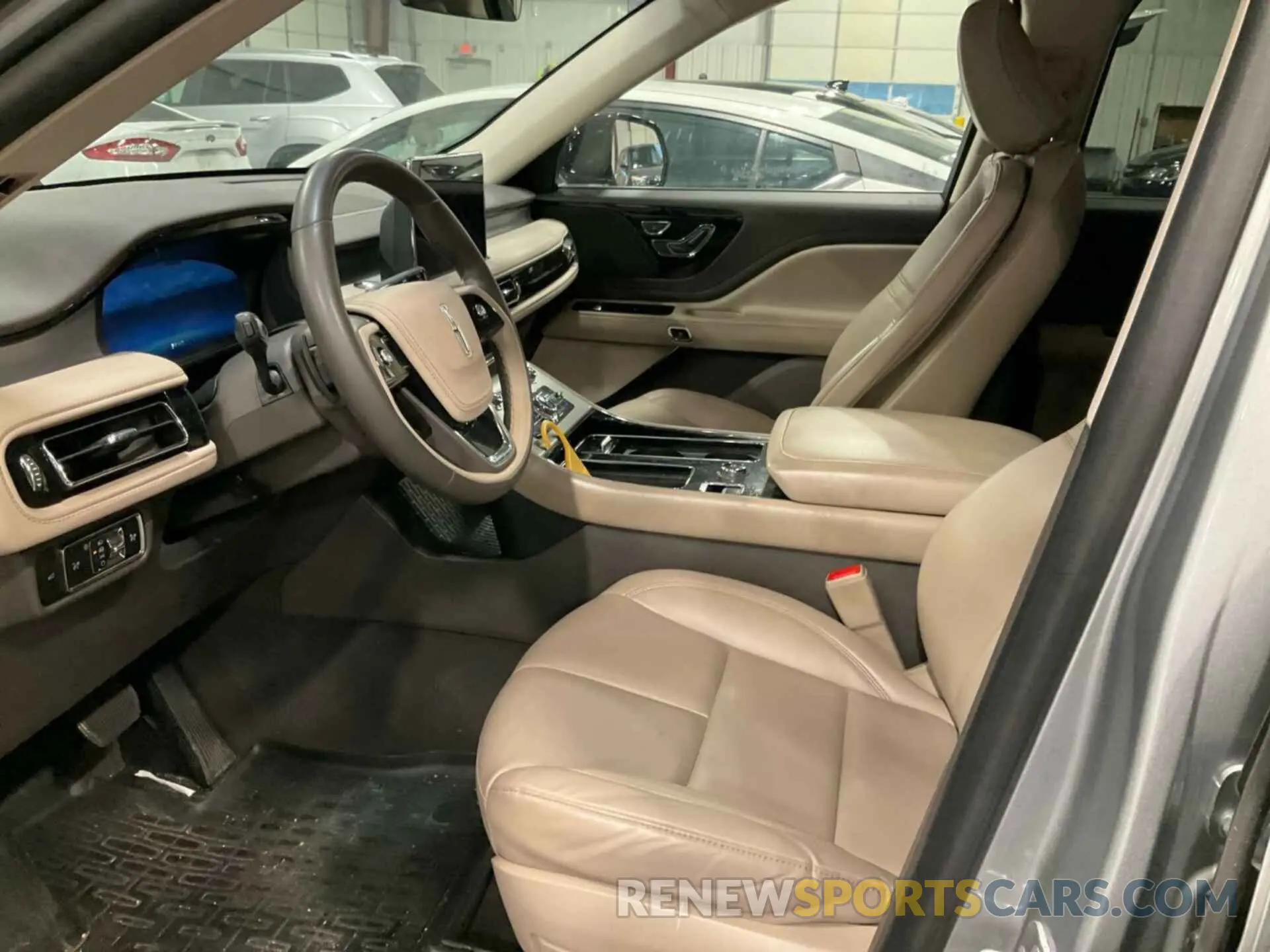8 Photograph of a damaged car 5LM5J6WC8PGL16165 LINCOLN AVIATOR 2023