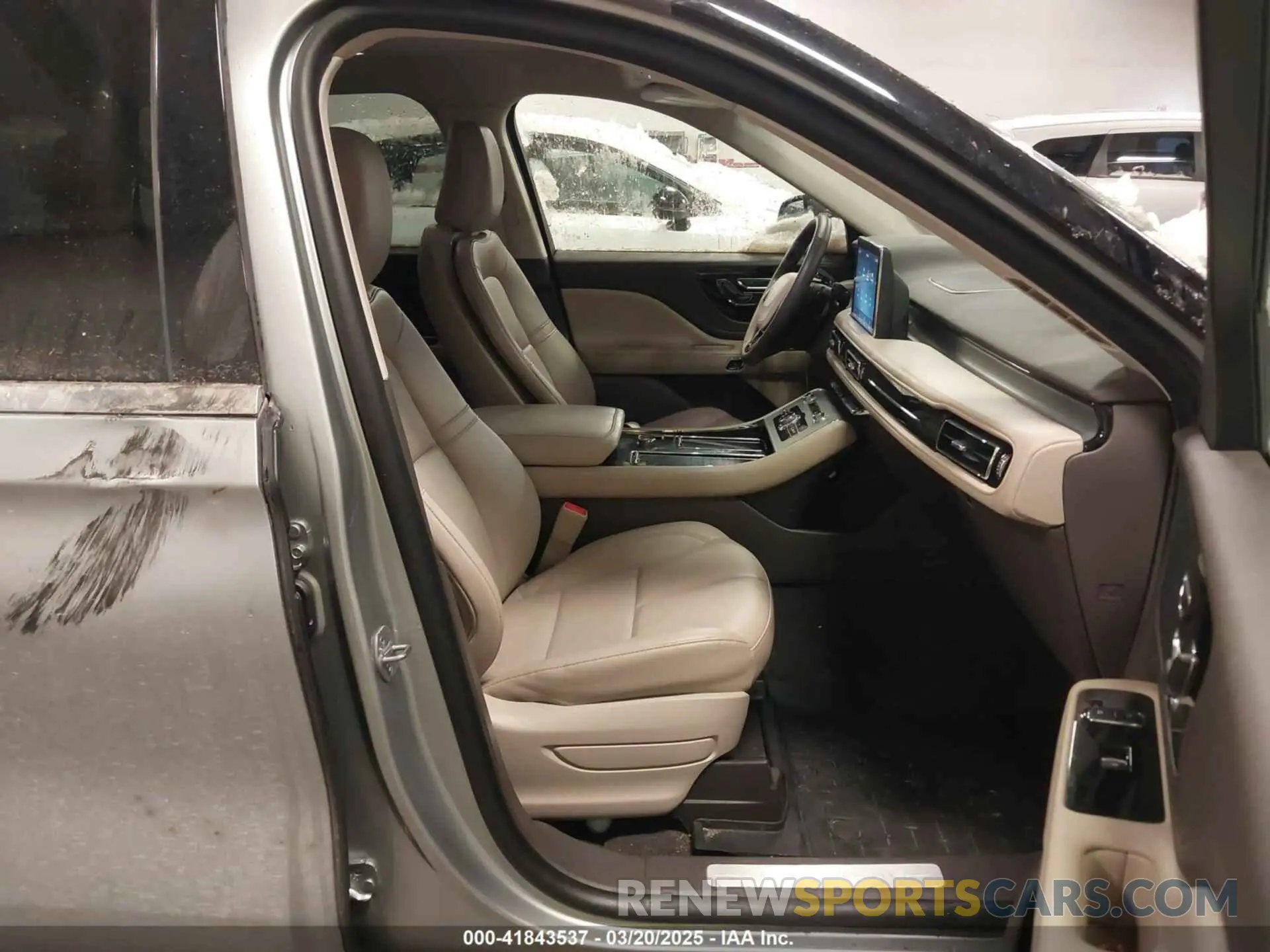 5 Photograph of a damaged car 5LM5J6XC2PGL18606 LINCOLN AVIATOR 2023