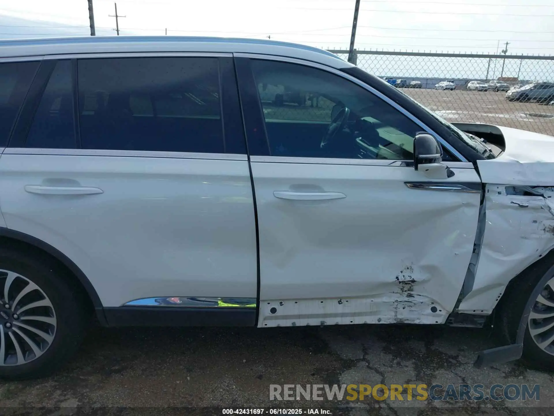 13 Photograph of a damaged car 5LM5J7WC1PGL06759 LINCOLN AVIATOR 2023