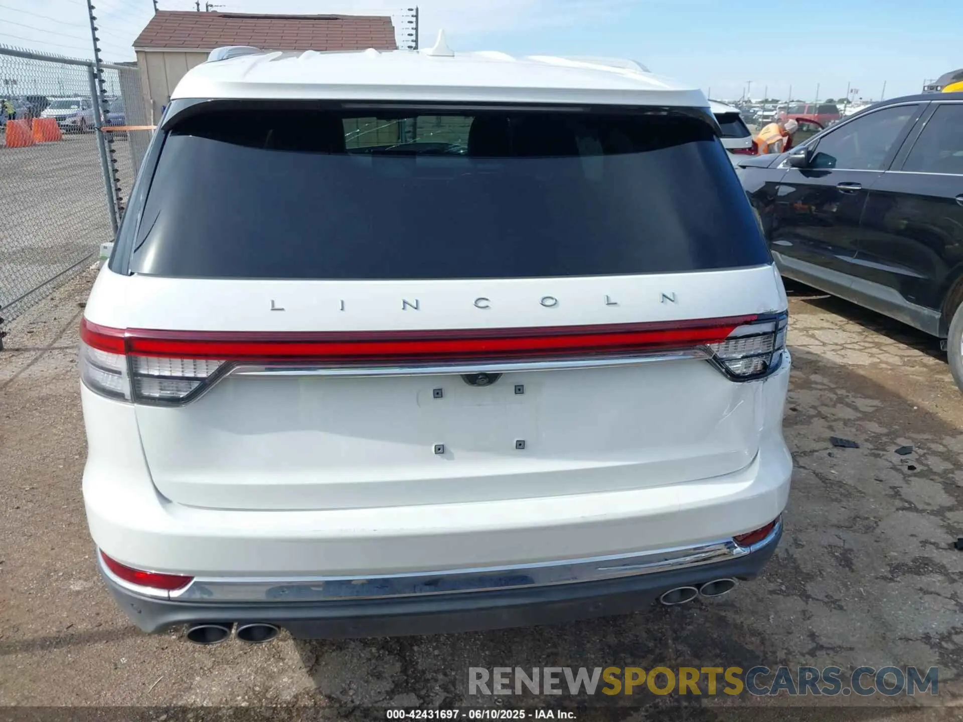 16 Photograph of a damaged car 5LM5J7WC1PGL06759 LINCOLN AVIATOR 2023