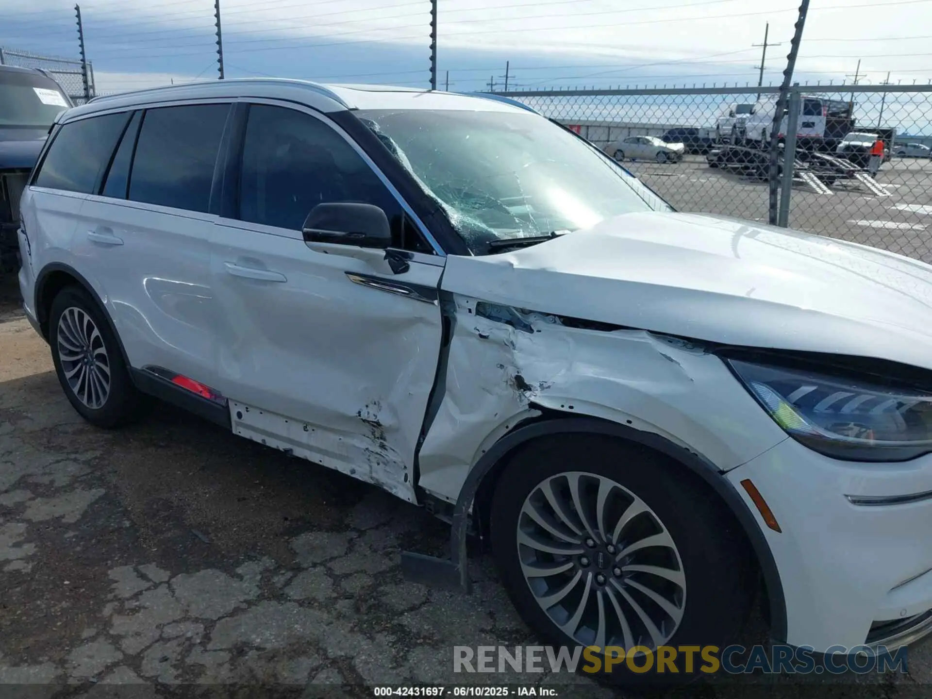 6 Photograph of a damaged car 5LM5J7WC1PGL06759 LINCOLN AVIATOR 2023