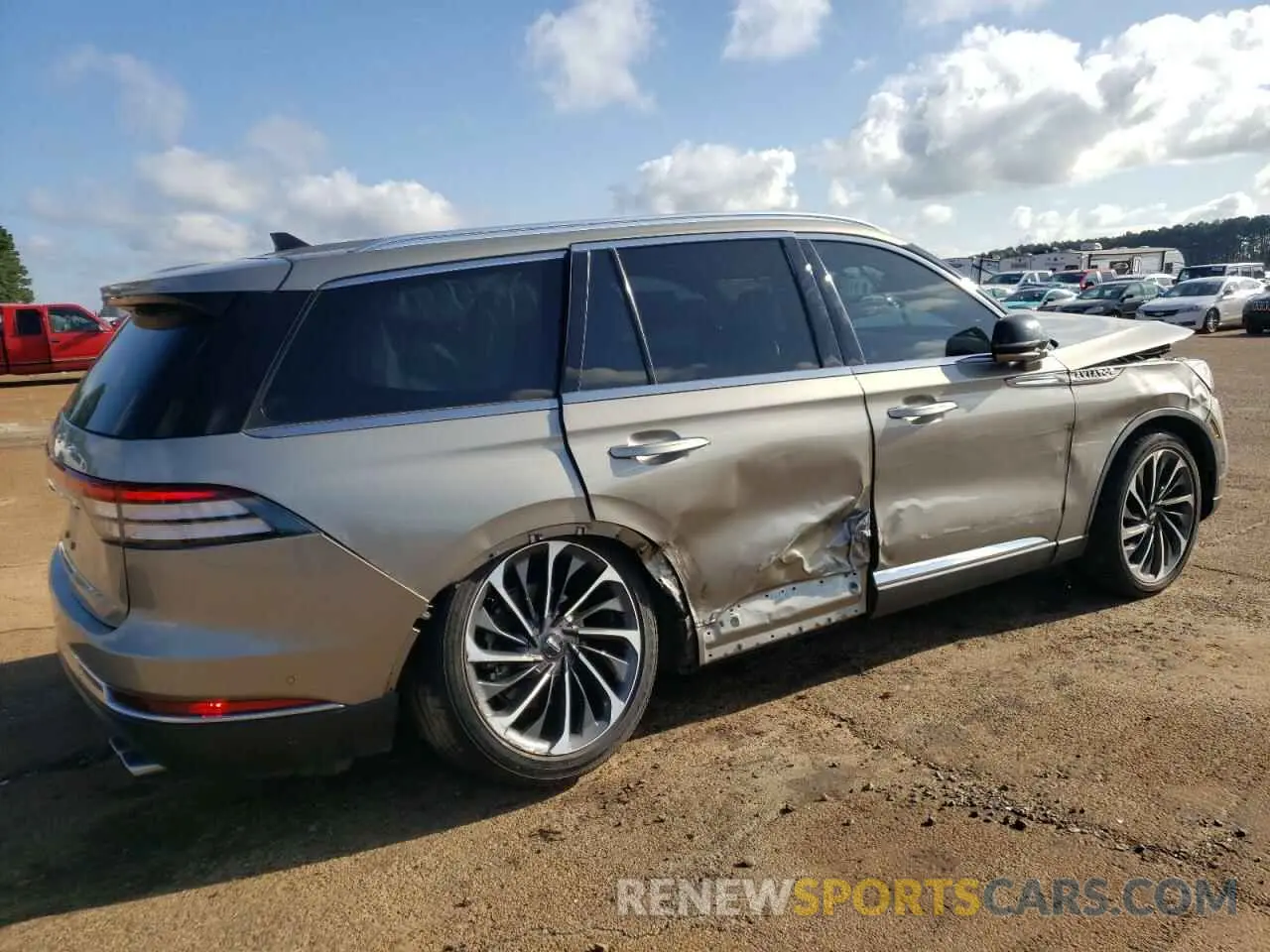 3 Photograph of a damaged car 5LM5J7WC7PGL10427 LINCOLN AVIATOR 2023