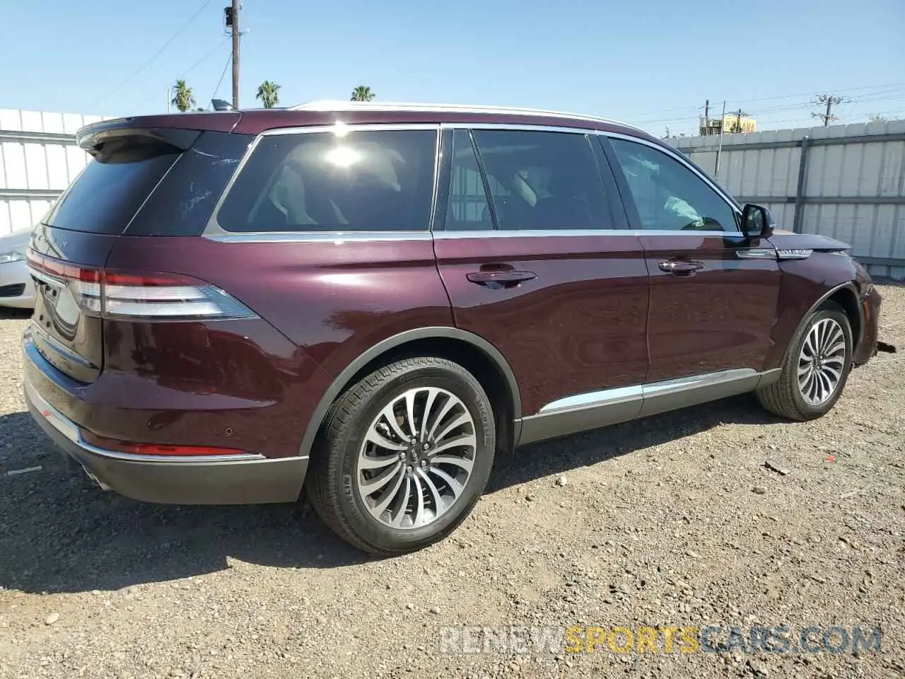 3 Photograph of a damaged car 5LM5J7WCXPGL27075 LINCOLN AVIATOR 2023