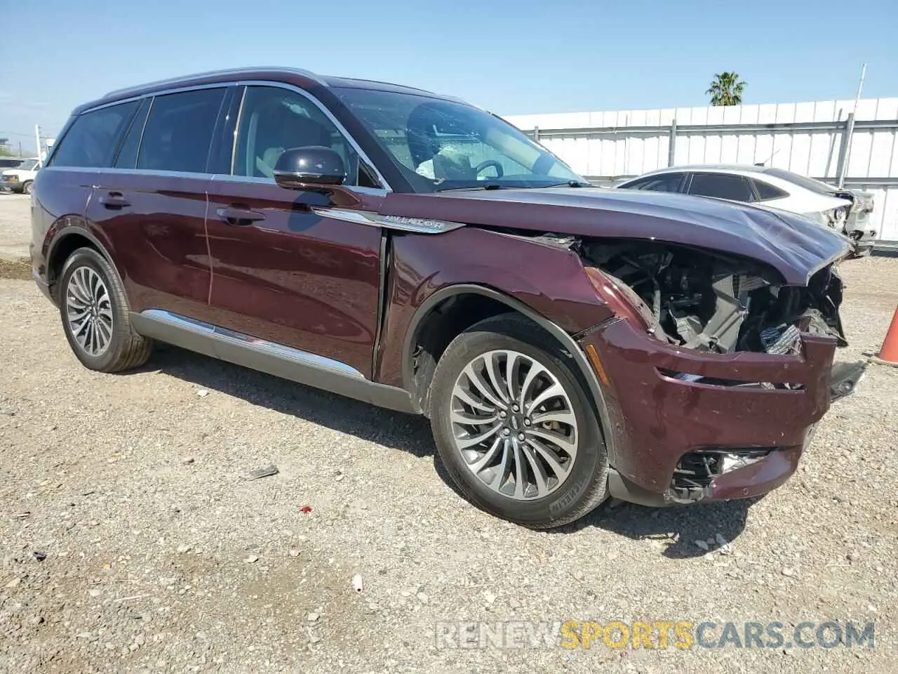4 Photograph of a damaged car 5LM5J7WCXPGL27075 LINCOLN AVIATOR 2023