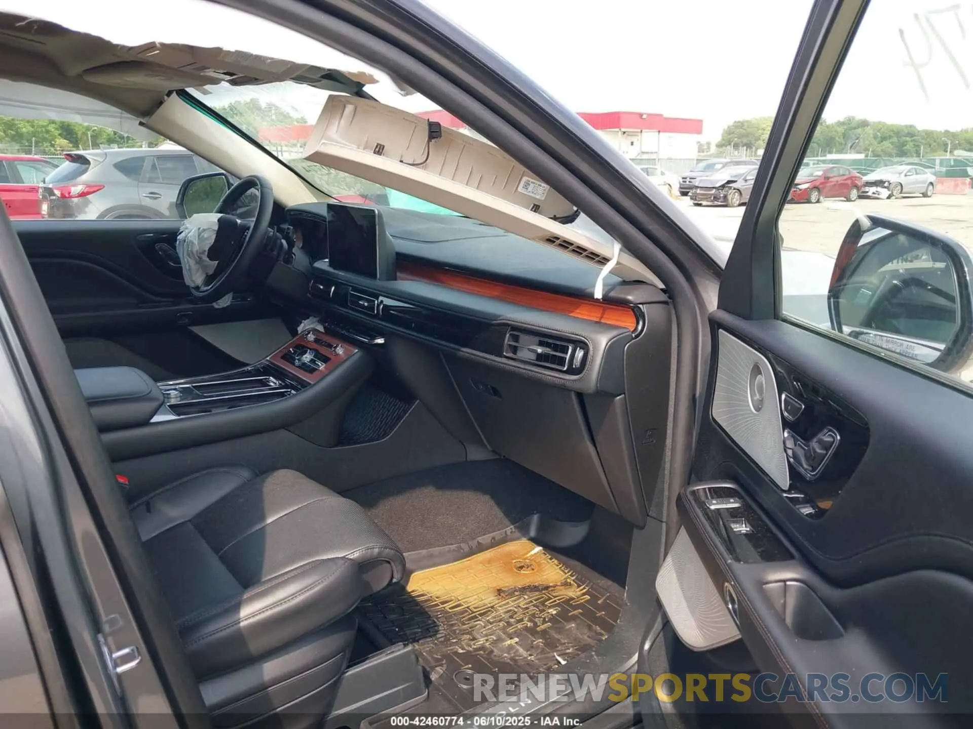 5 Photograph of a damaged car 5LM5J7XC3PGL29507 LINCOLN AVIATOR 2023