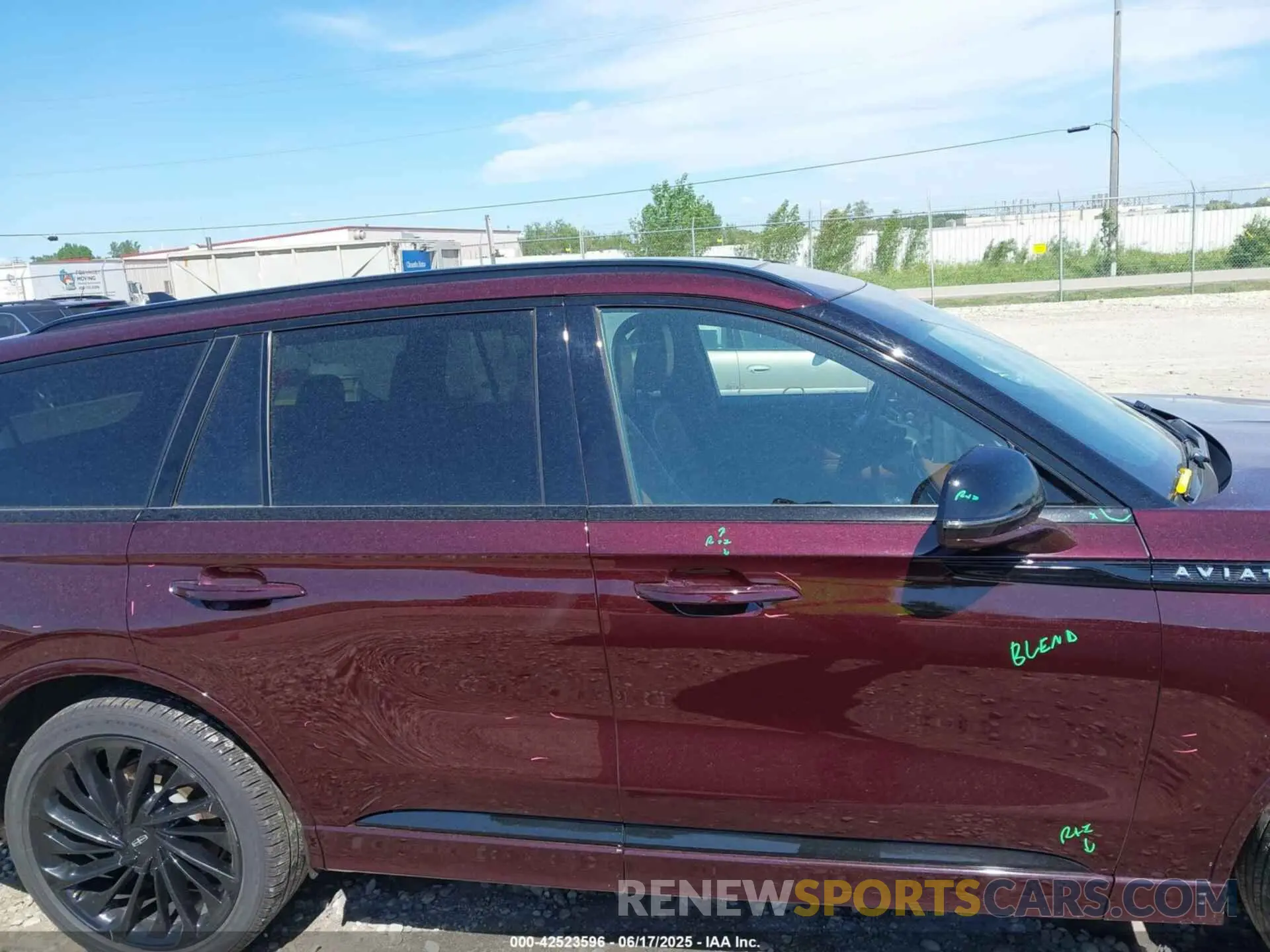 14 Photograph of a damaged car 5LM5J7XC7PGL13911 LINCOLN AVIATOR 2023