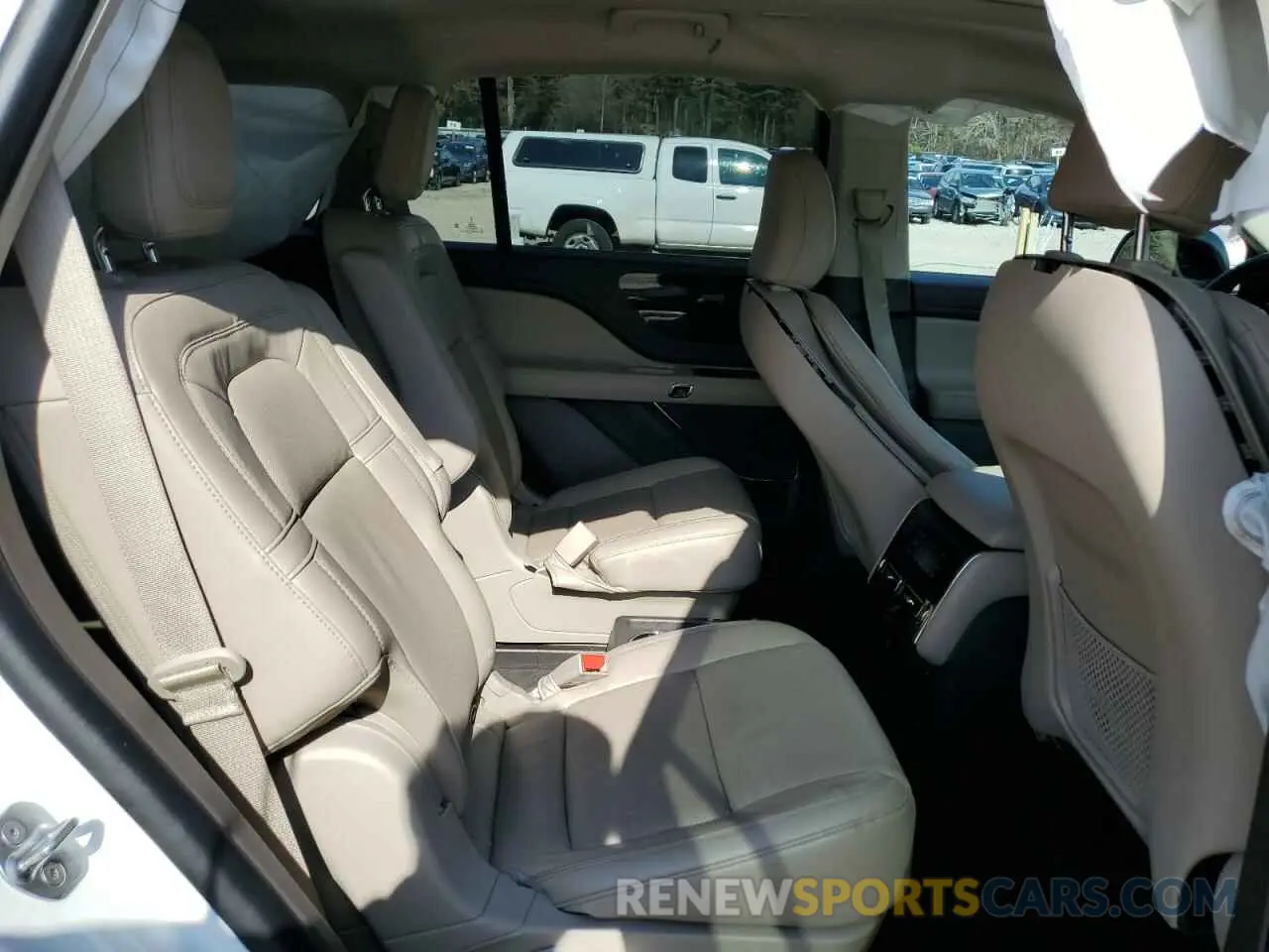 11 Photograph of a damaged car 5LM5J7XC9PGL09911 LINCOLN AVIATOR 2023