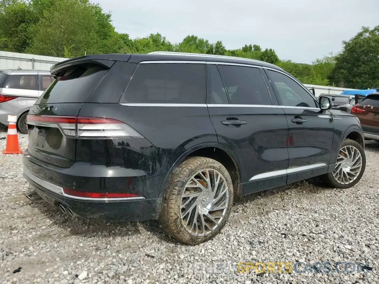 3 Photograph of a damaged car 5LM5J9XCXPGL14949 LINCOLN AVIATOR 2023