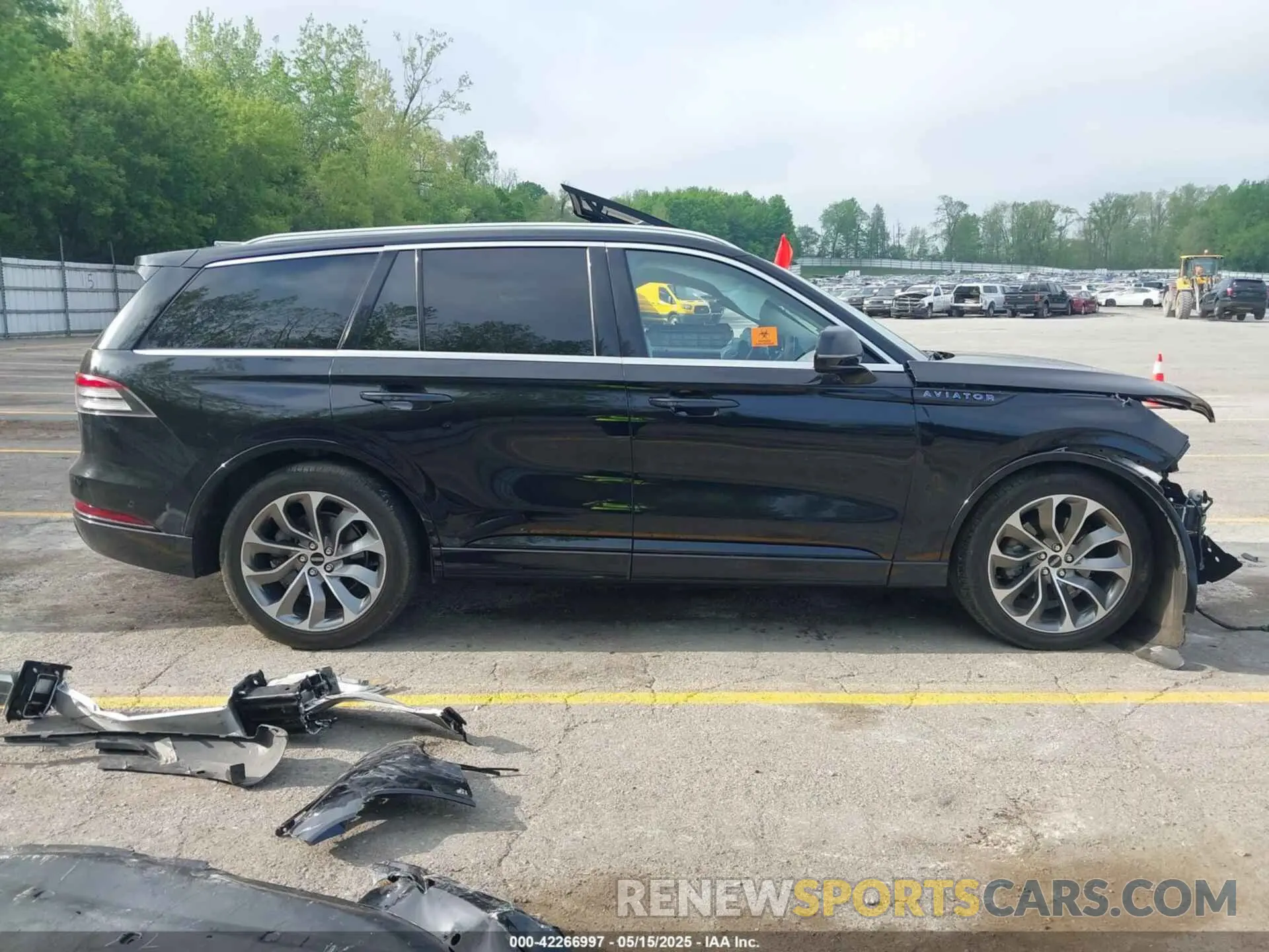 14 Photograph of a damaged car 5LMYJ8XY7PNL00330 LINCOLN AVIATOR 2023