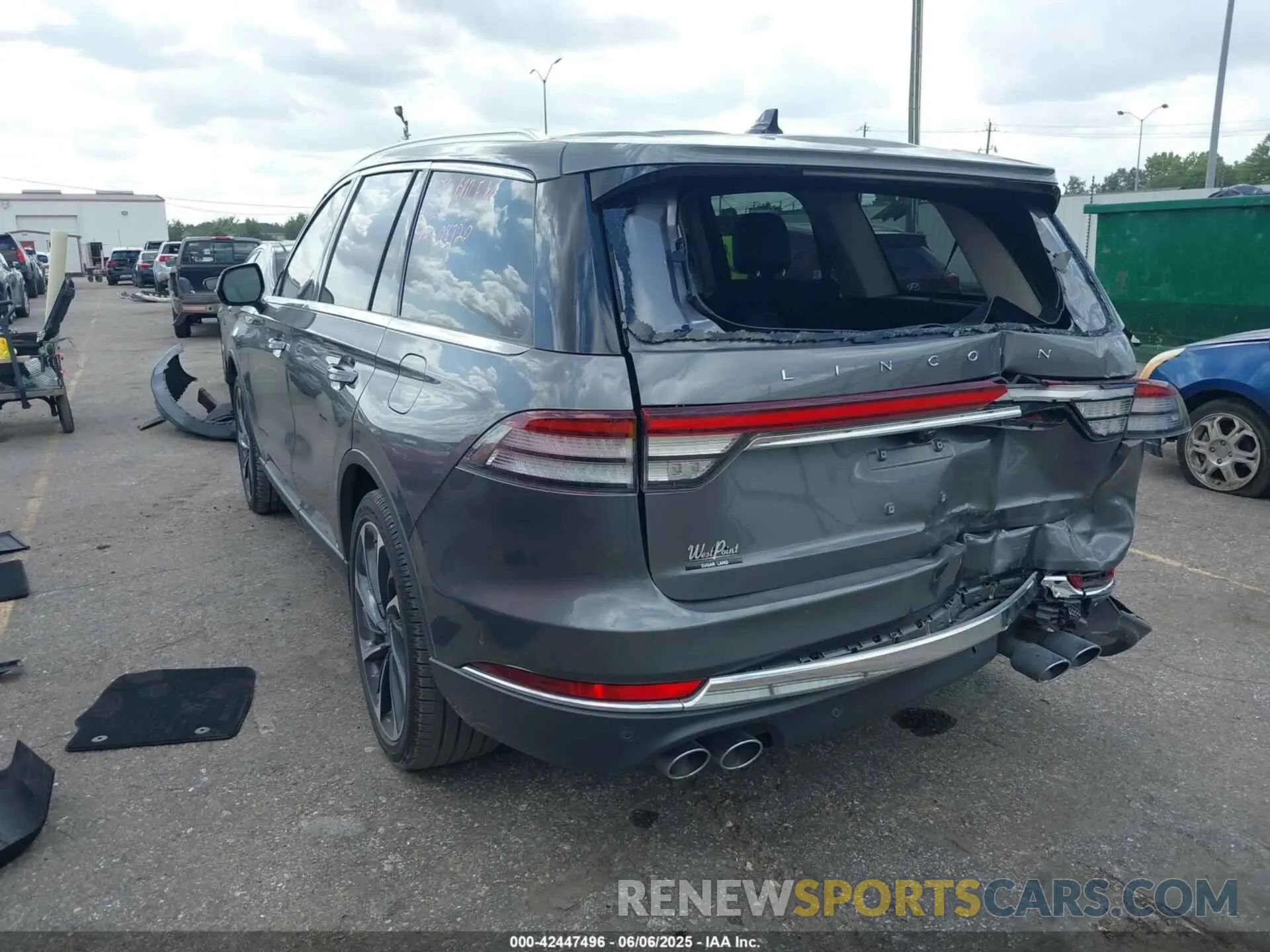3 Photograph of a damaged car 5LM5J7WC2RGL08720 LINCOLN AVIATOR 2024