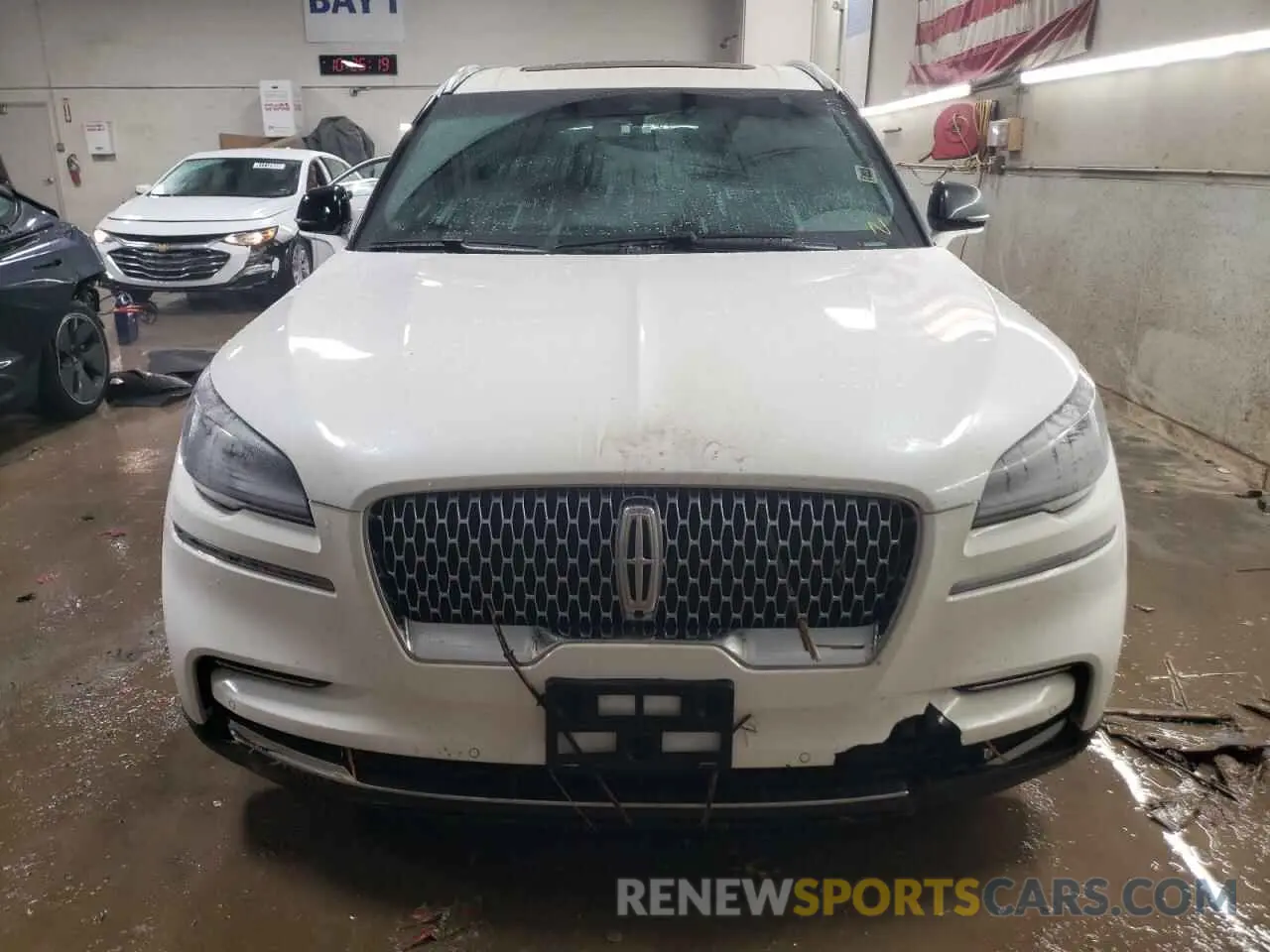 5 Photograph of a damaged car 5LM5J7XC1RGL09212 LINCOLN AVIATOR 2024