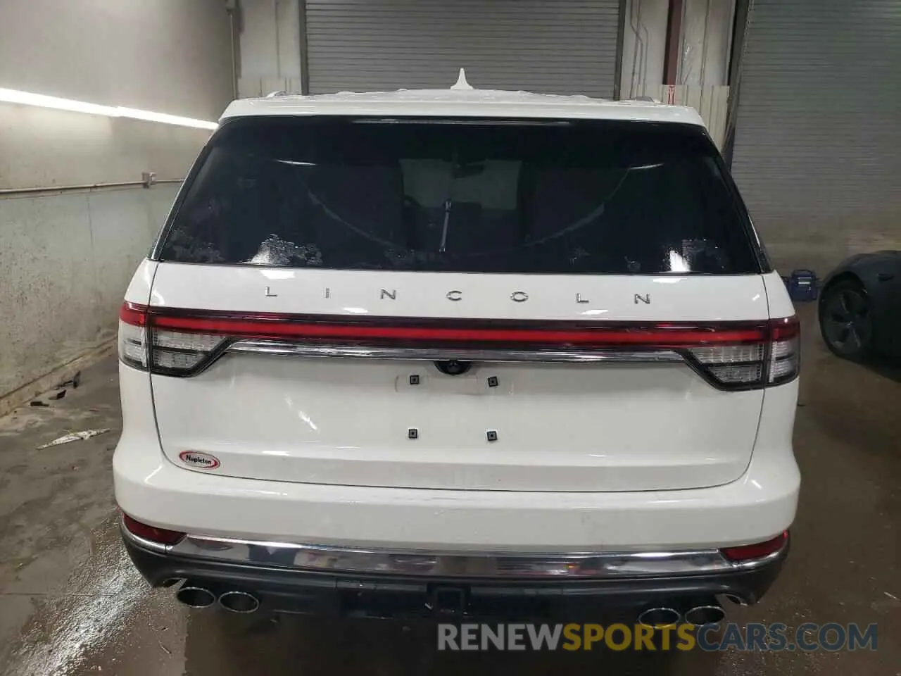 6 Photograph of a damaged car 5LM5J7XC1RGL09212 LINCOLN AVIATOR 2024