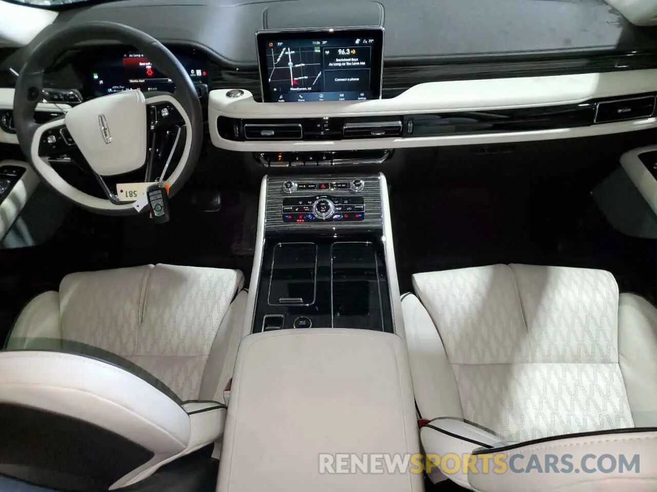 8 Photograph of a damaged car 5LM5J9XC4RGL04095 LINCOLN AVIATOR 2024