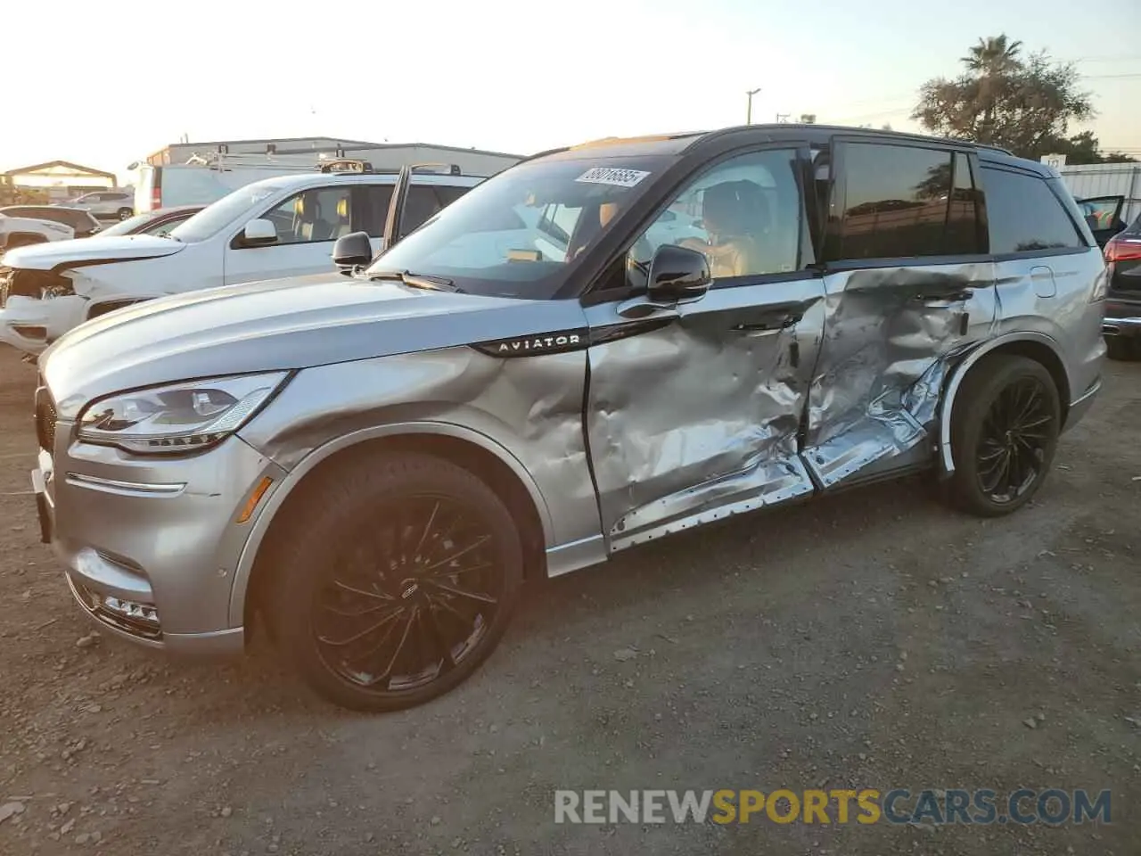 1 Photograph of a damaged car 5LM5J9XC7RGL02440 LINCOLN AVIATOR 2024