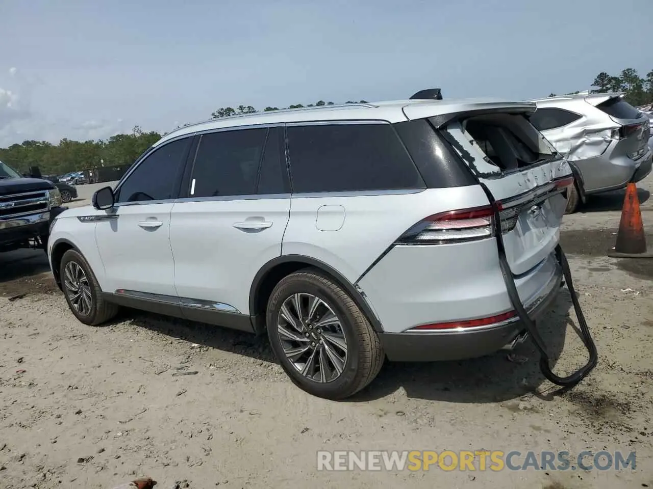 2 Photograph of a damaged car 5LM5J6WC0SGL17576 LINCOLN AVIATOR 2025