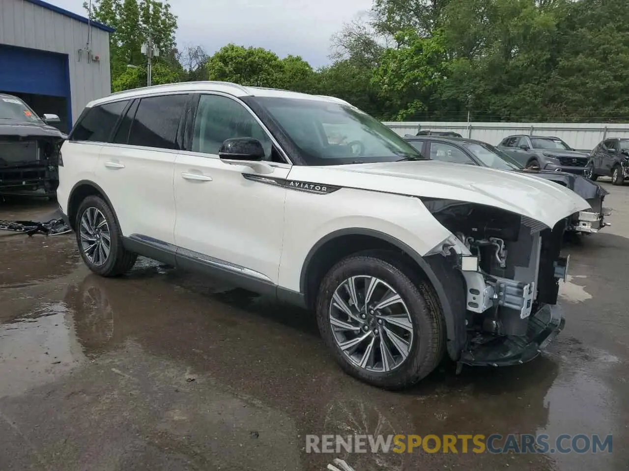 4 Photograph of a damaged car 5LM5J6XC2SGL02799 LINCOLN AVIATOR 2025