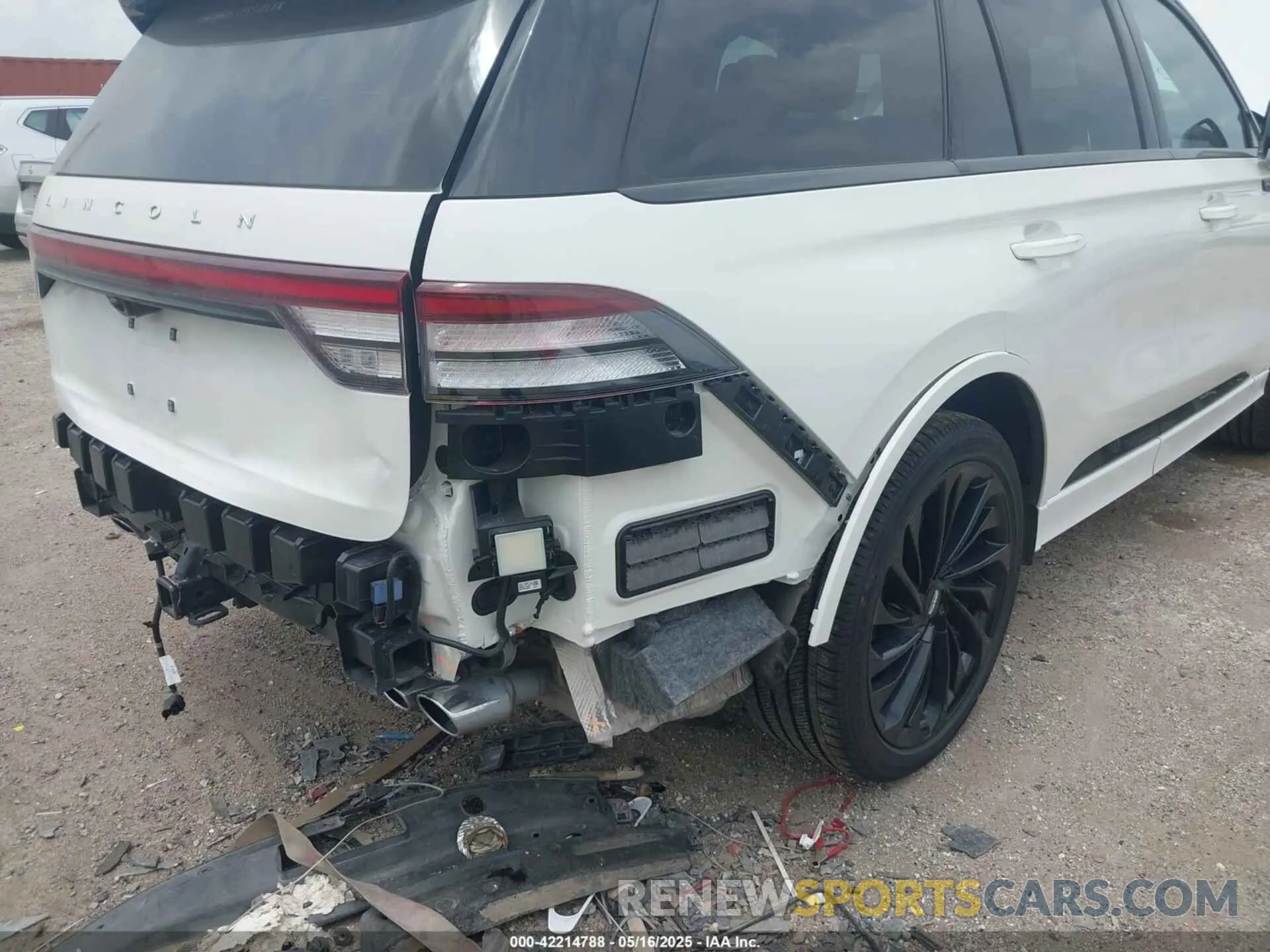 12 Photograph of a damaged car 5LM5J7XC2SGL13422 LINCOLN AVIATOR 2025
