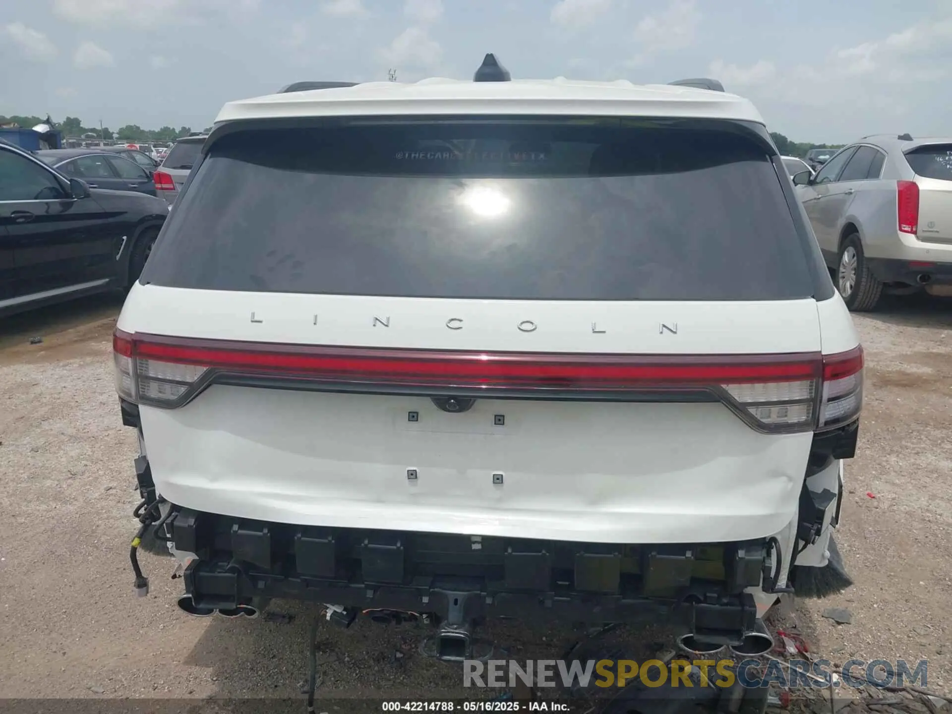 17 Photograph of a damaged car 5LM5J7XC2SGL13422 LINCOLN AVIATOR 2025