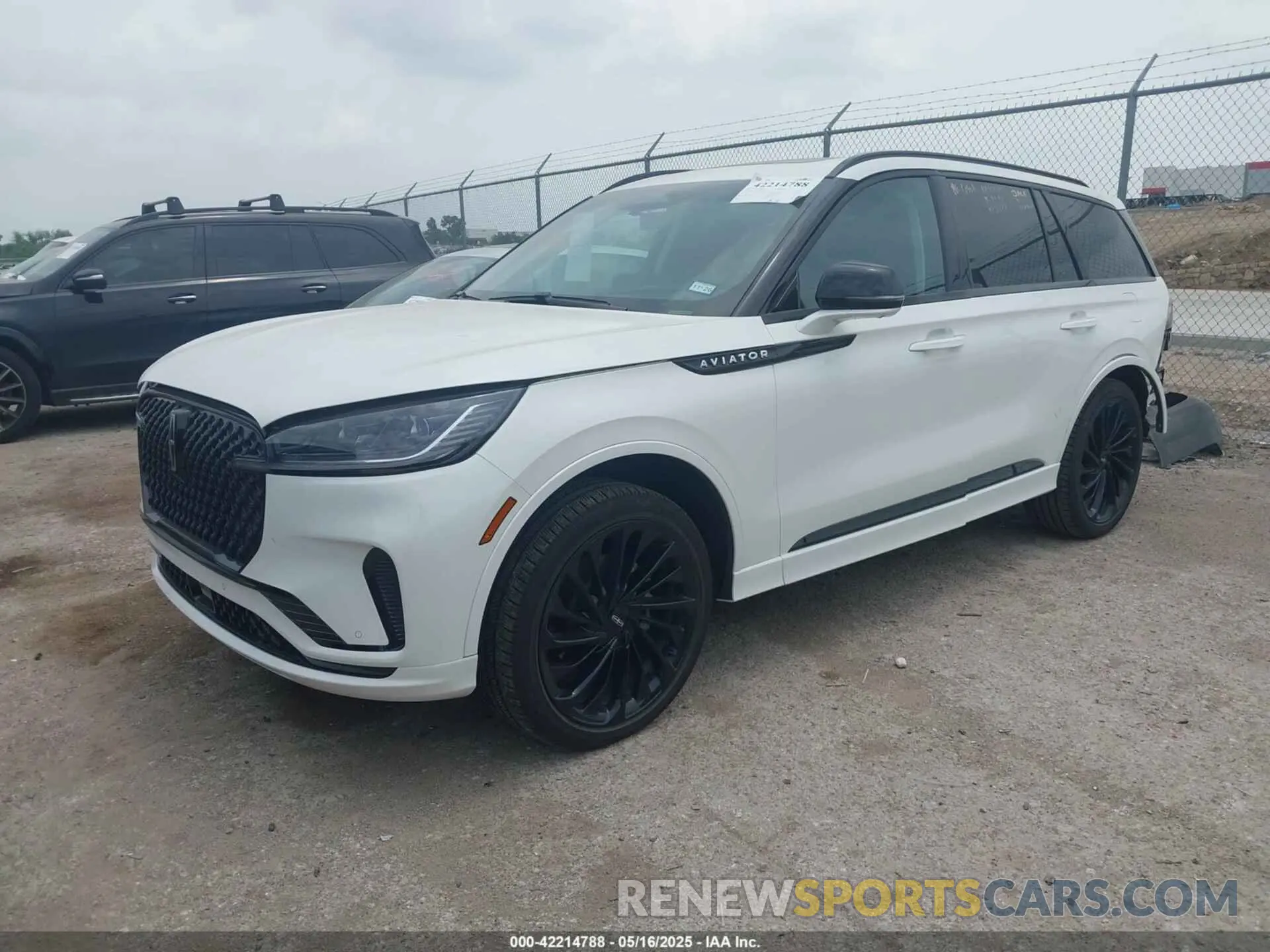 2 Photograph of a damaged car 5LM5J7XC2SGL13422 LINCOLN AVIATOR 2025