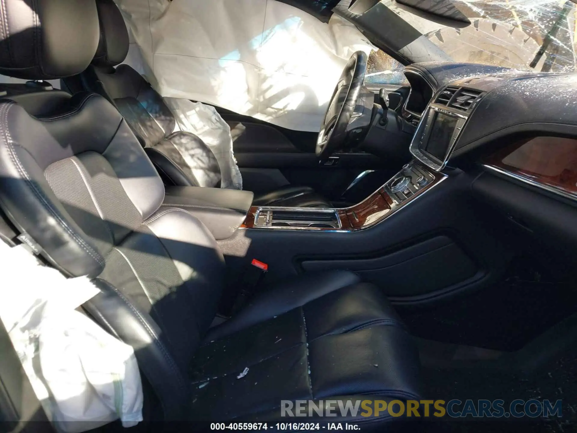 5 Photograph of a damaged car 1LN6L9HK1K5602662 LINCOLN CONTINENTAL 2019