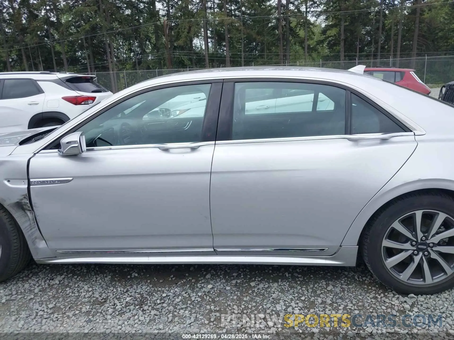 15 Photograph of a damaged car 1LN6L9PK1K5602615 LINCOLN CONTINENTAL 2019