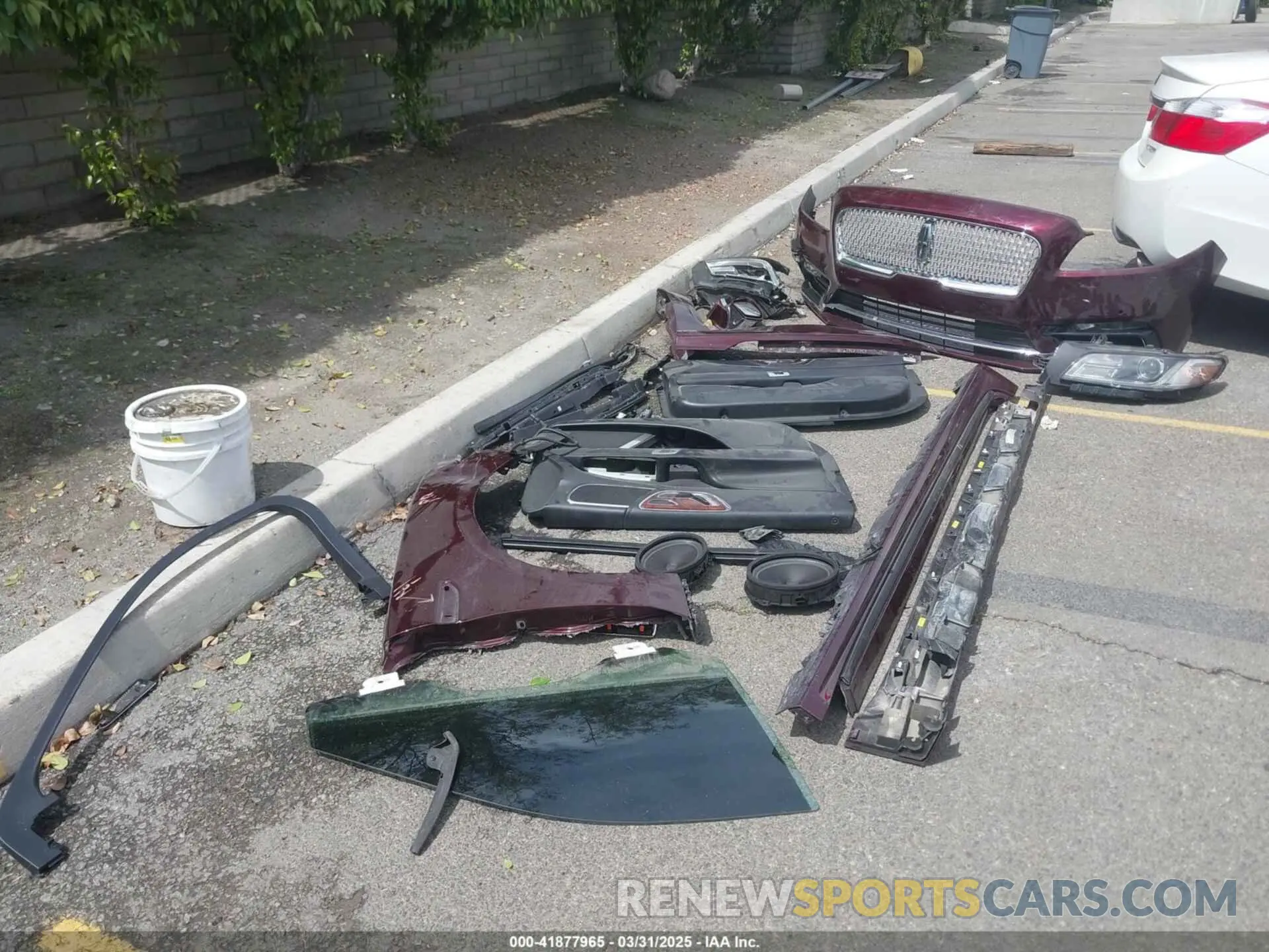 12 Photograph of a damaged car 1LN6L9SK5K5600535 LINCOLN CONTINENTAL 2019