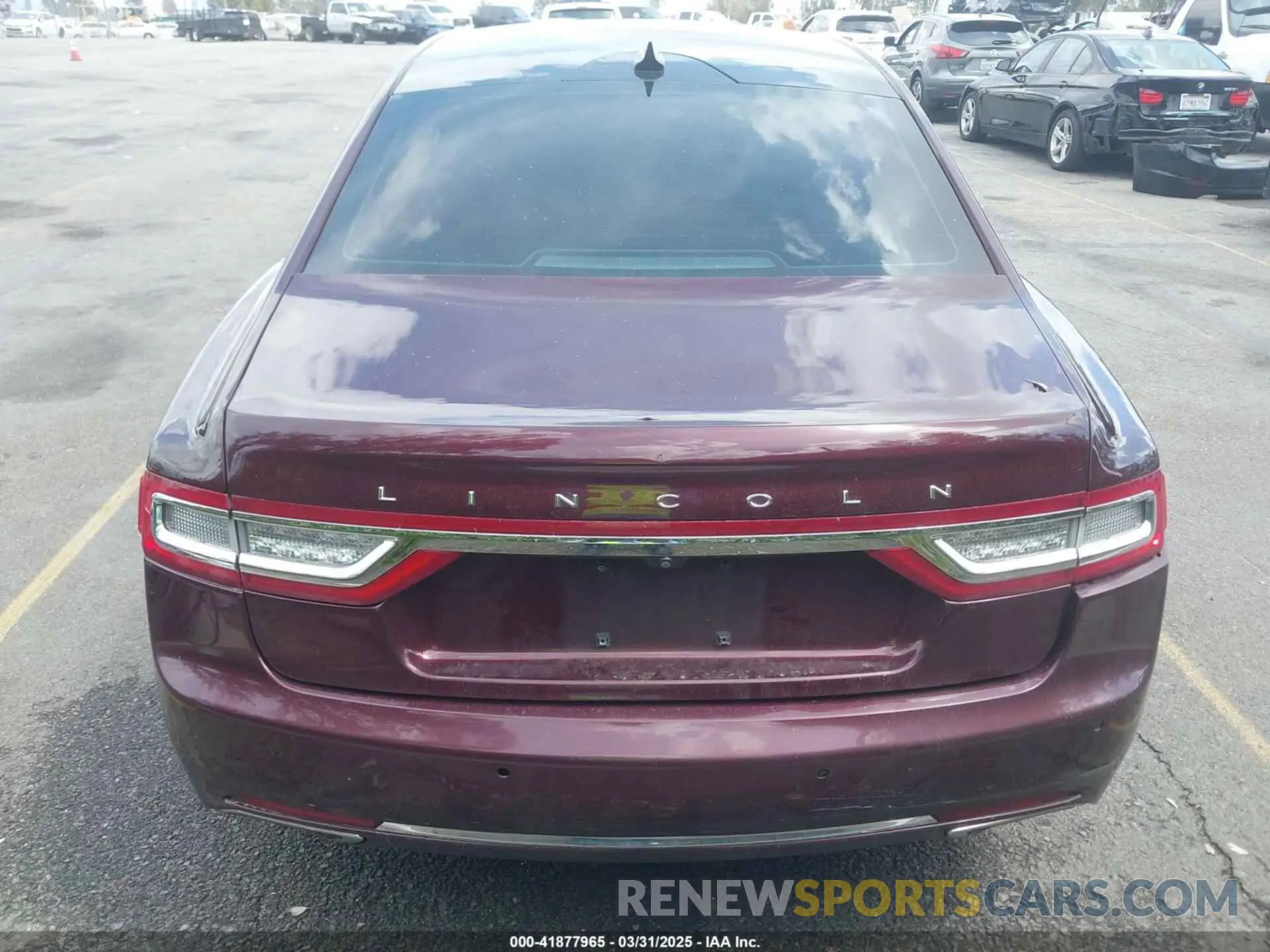 17 Photograph of a damaged car 1LN6L9SK5K5600535 LINCOLN CONTINENTAL 2019