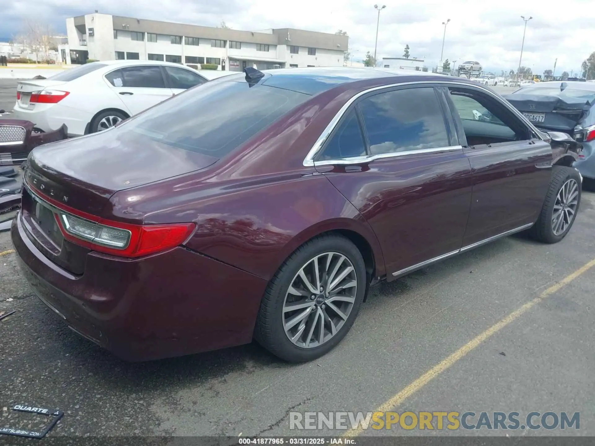 4 Photograph of a damaged car 1LN6L9SK5K5600535 LINCOLN CONTINENTAL 2019