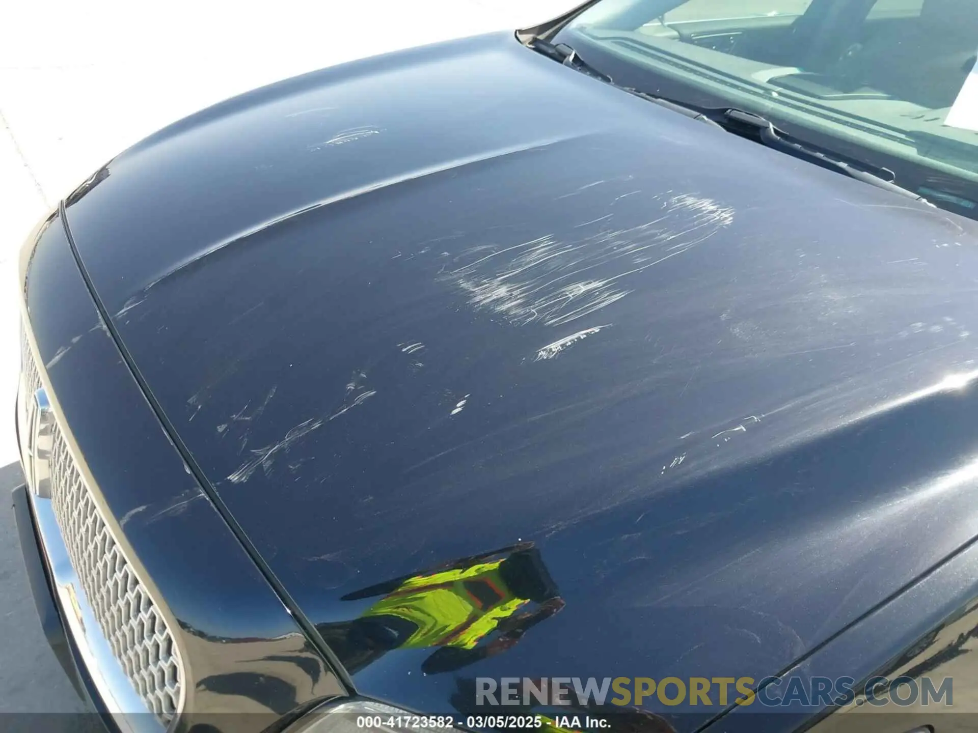 19 Photograph of a damaged car 1LN6L9SKXK5614365 LINCOLN CONTINENTAL 2019
