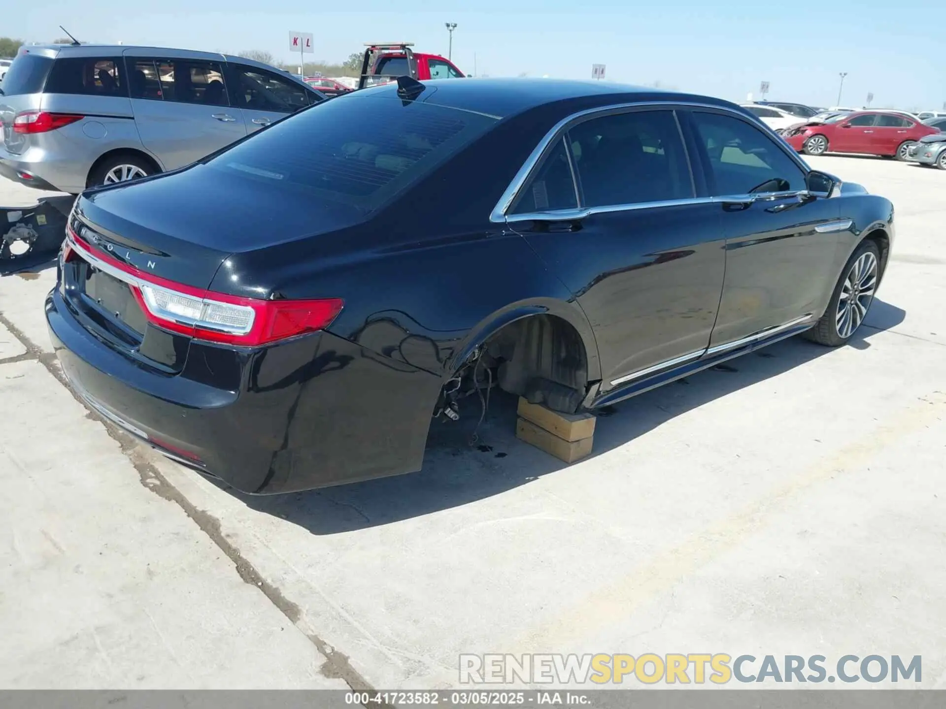 4 Photograph of a damaged car 1LN6L9SKXK5614365 LINCOLN CONTINENTAL 2019