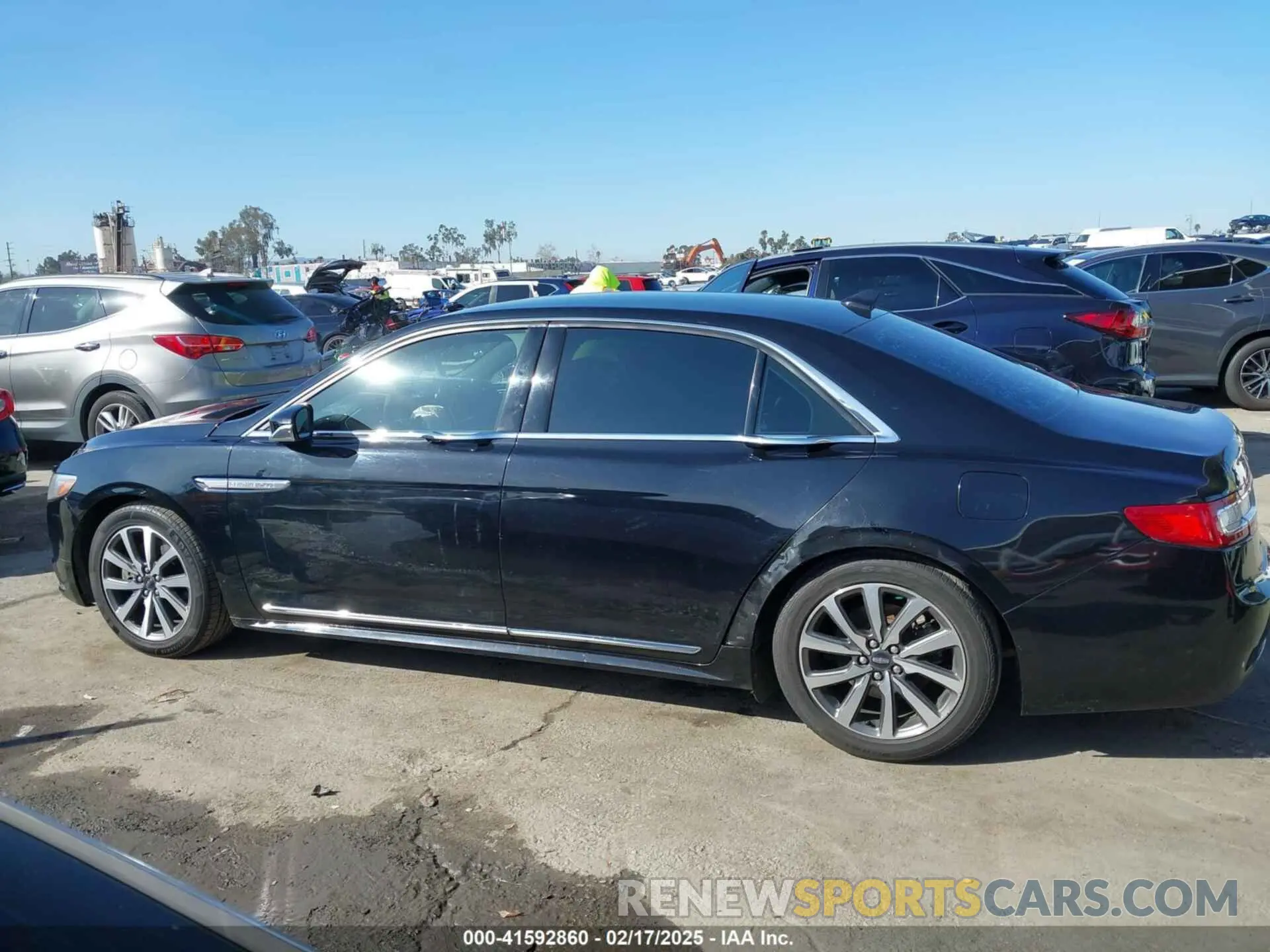 14 Photograph of a damaged car 1LN6L9UK7L5602981 LINCOLN CONTINENTAL 2020