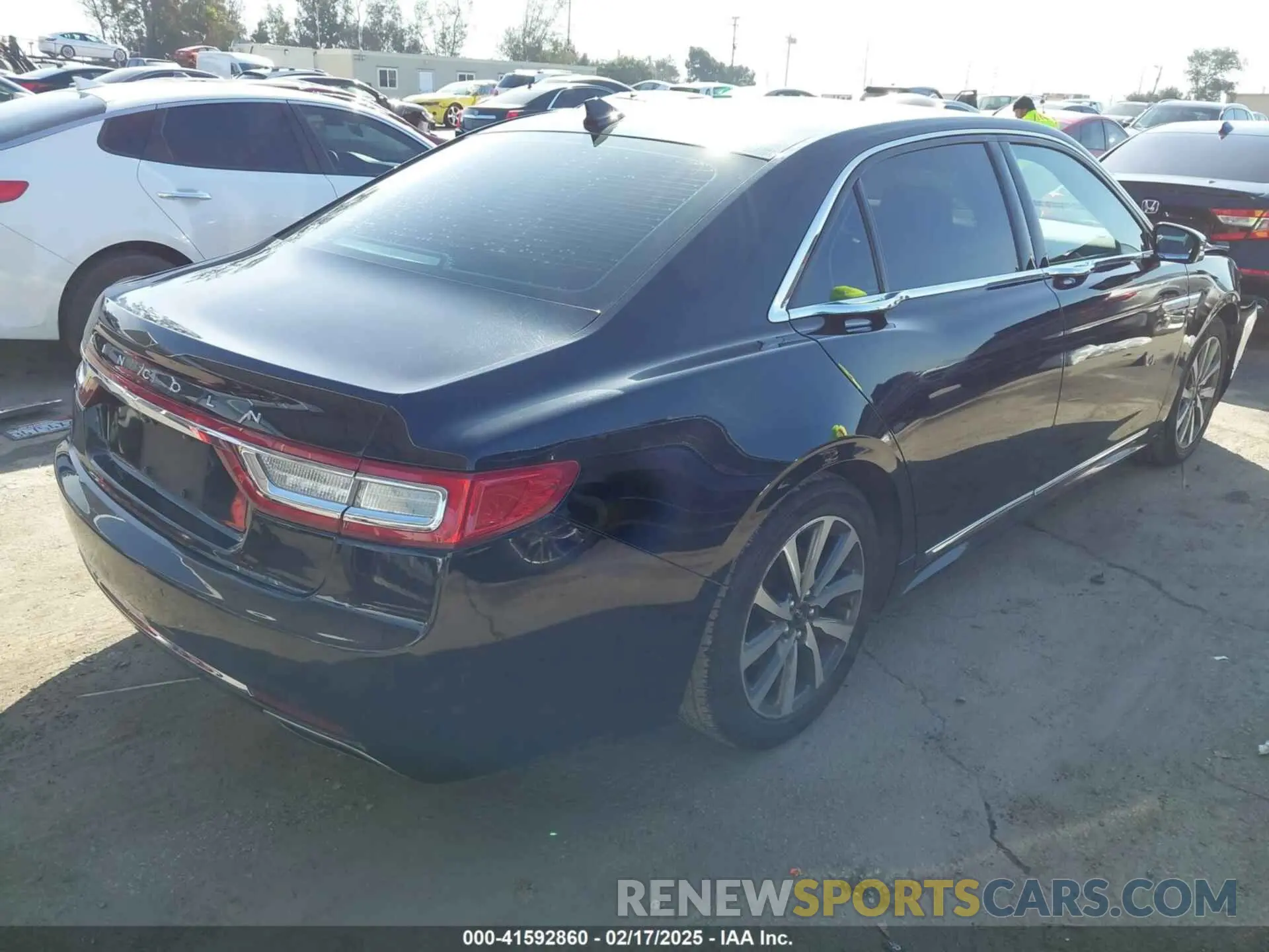 4 Photograph of a damaged car 1LN6L9UK7L5602981 LINCOLN CONTINENTAL 2020