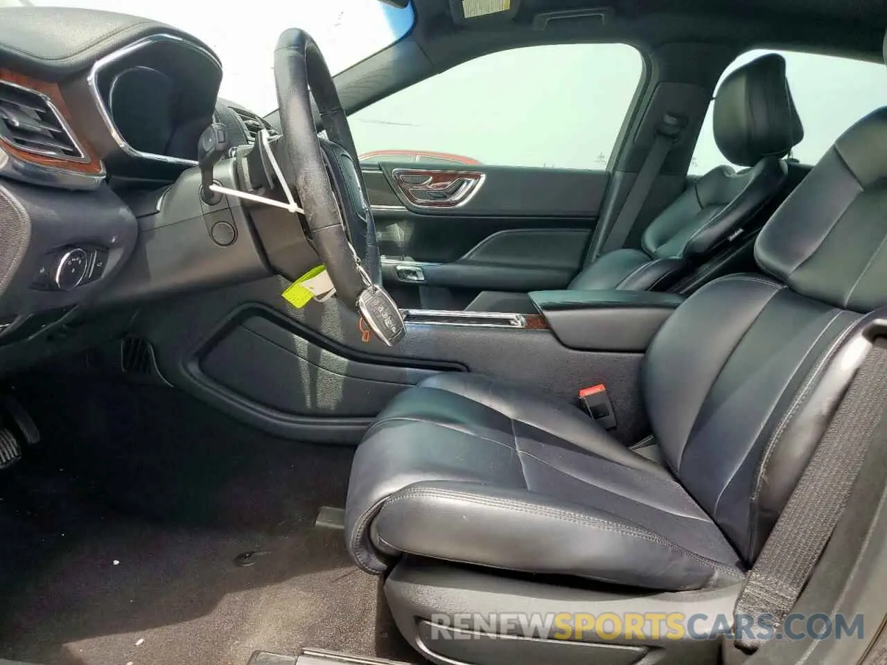 7 Photograph of a damaged car 1LN6L9PK1K5602629 LINCOLN CONTINENTL 2019