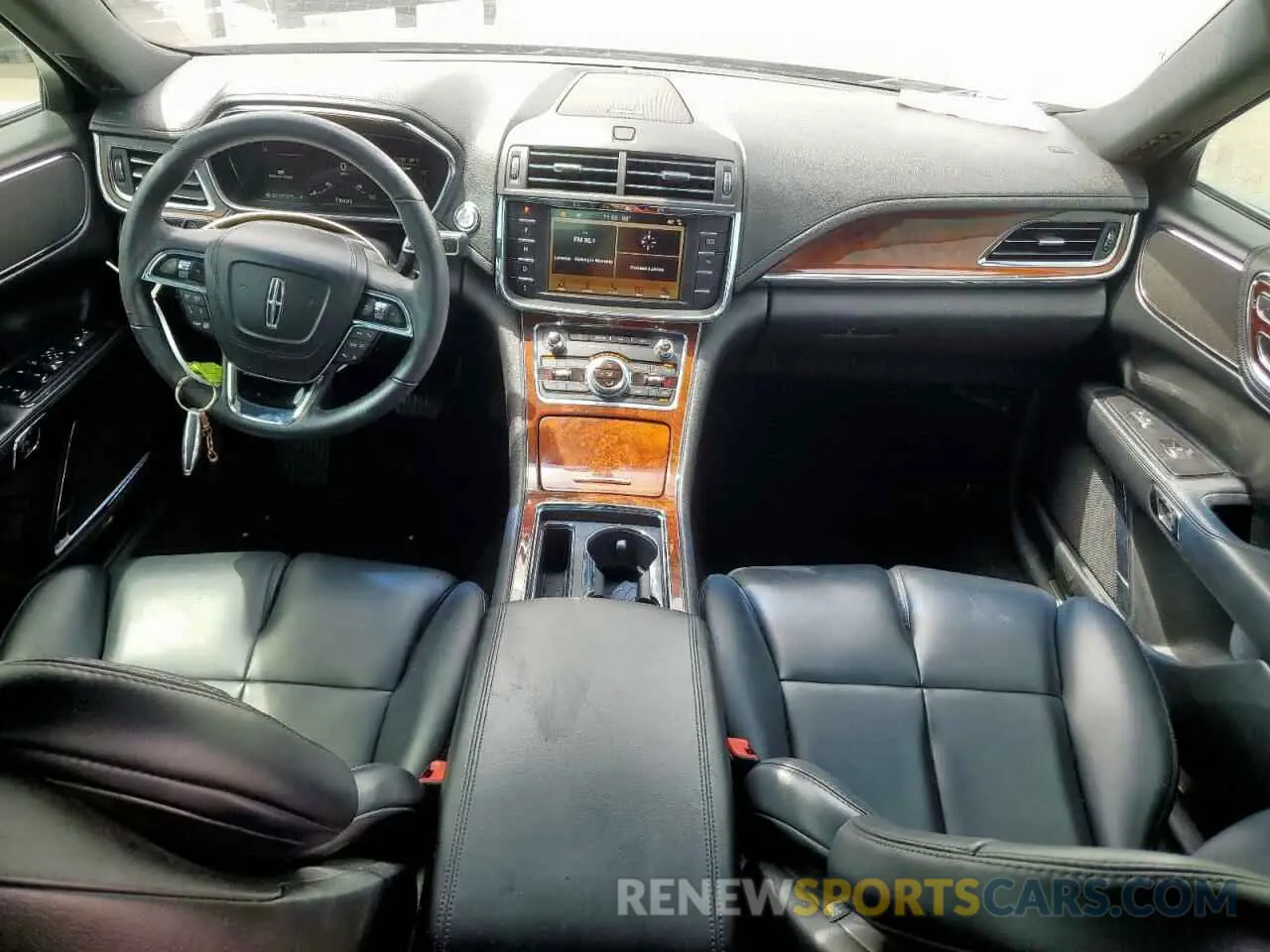 8 Photograph of a damaged car 1LN6L9PK1K5602629 LINCOLN CONTINENTL 2019