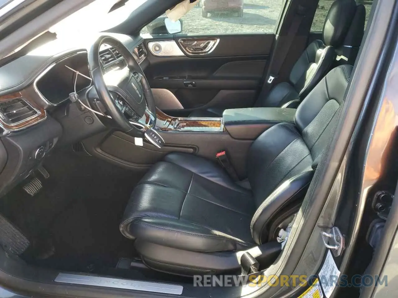 7 Photograph of a damaged car 1LN6L9RP7K5603826 LINCOLN CONTINENTL 2019