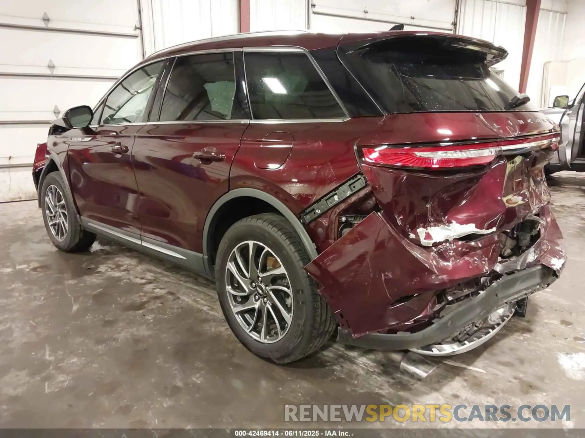 3 Photograph of a damaged car 5LMCJ1C92LUL24650 LINCOLN CORSAIR 2020