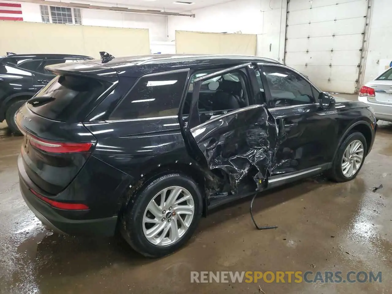 3 Photograph of a damaged car 5LMCJ1C96LUL01730 LINCOLN CORSAIR 2020