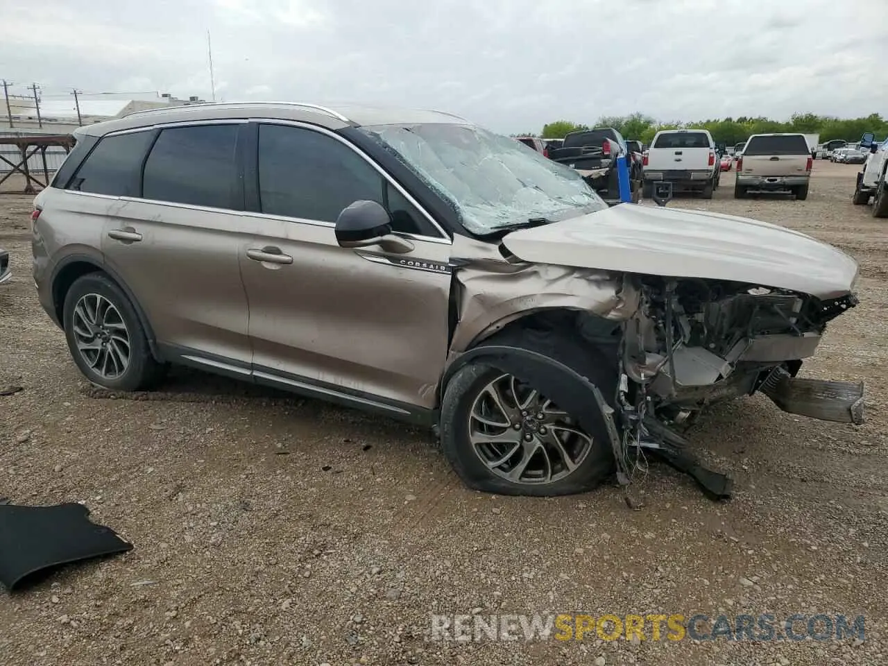 4 Photograph of a damaged car 5LMCJ1C98LUL17797 LINCOLN CORSAIR 2020