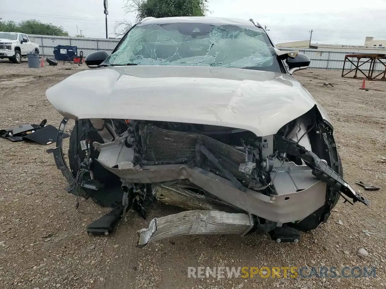 5 Photograph of a damaged car 5LMCJ1C98LUL17797 LINCOLN CORSAIR 2020