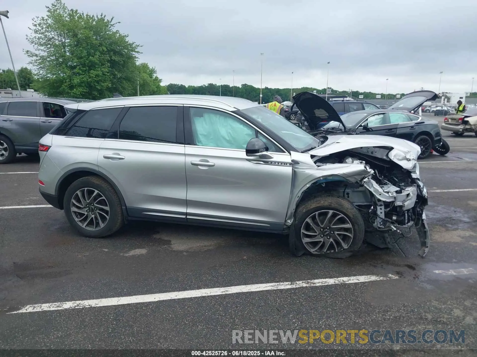13 Photograph of a damaged car 5LMCJ1D93LUL24610 LINCOLN CORSAIR 2020