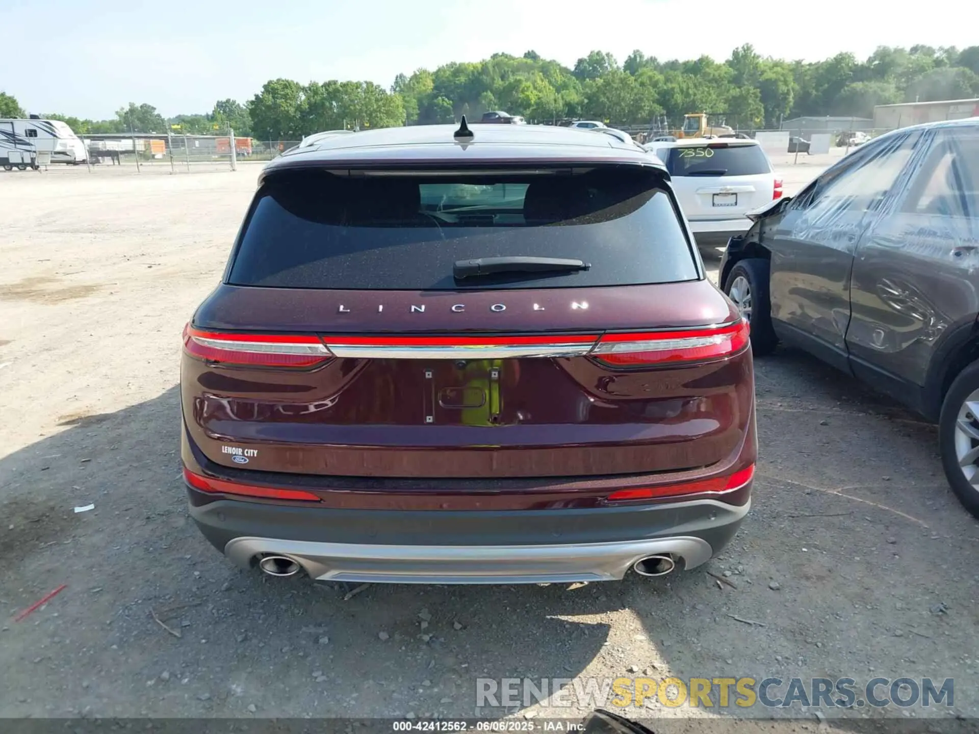 16 Photograph of a damaged car 5LMCJ1D95LUL11583 LINCOLN CORSAIR 2020