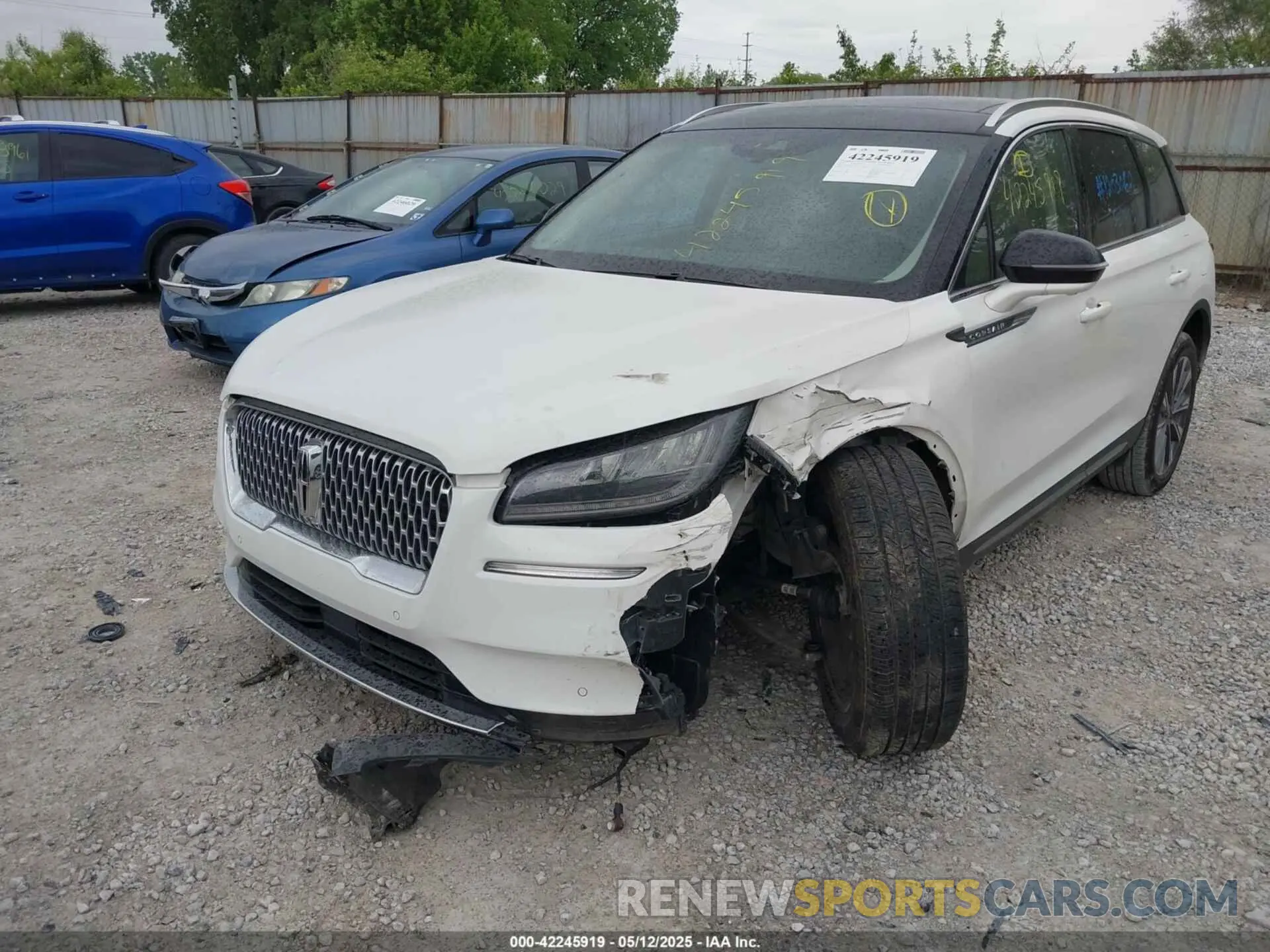 6 Photograph of a damaged car 5LMCJ2D90MUL25365 LINCOLN CORSAIR 2021