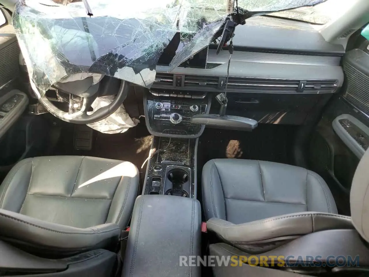 8 Photograph of a damaged car 5LMCJ1C91NUL24934 LINCOLN CORSAIR 2022