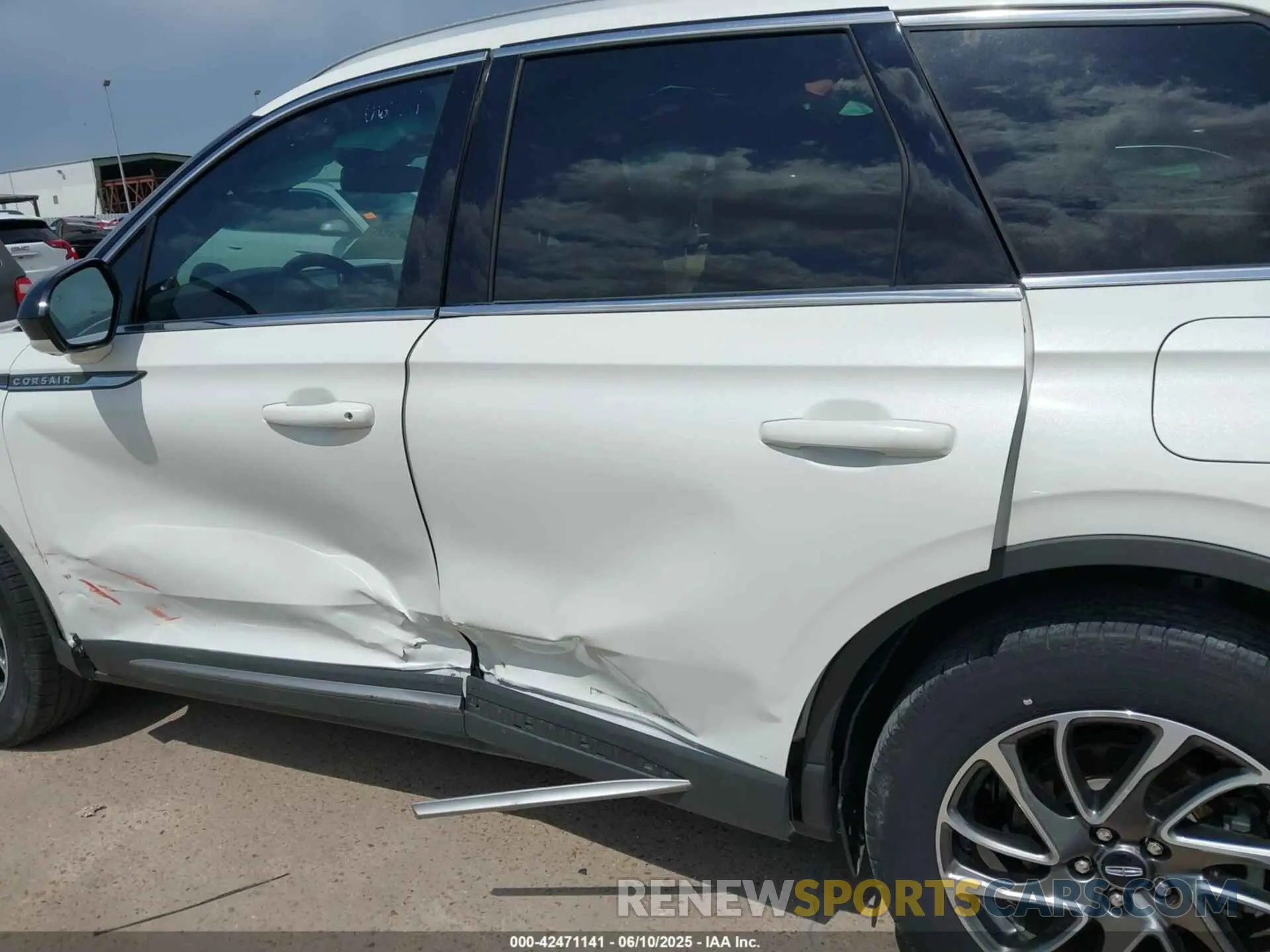 6 Photograph of a damaged car 5LMCJ1C91NUL29924 LINCOLN CORSAIR 2022