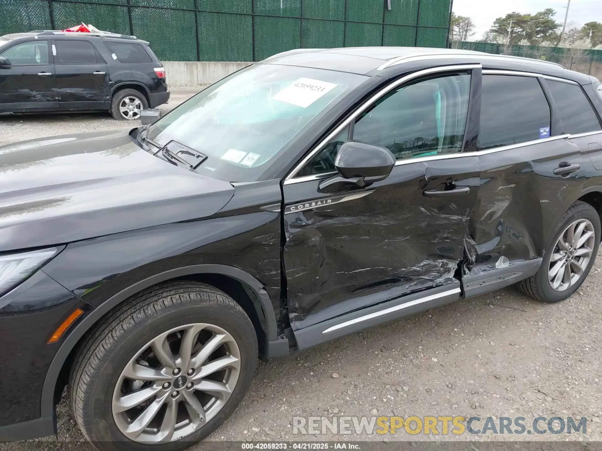 6 Photograph of a damaged car 5LMCJ1D90NUL35454 LINCOLN CORSAIR 2022