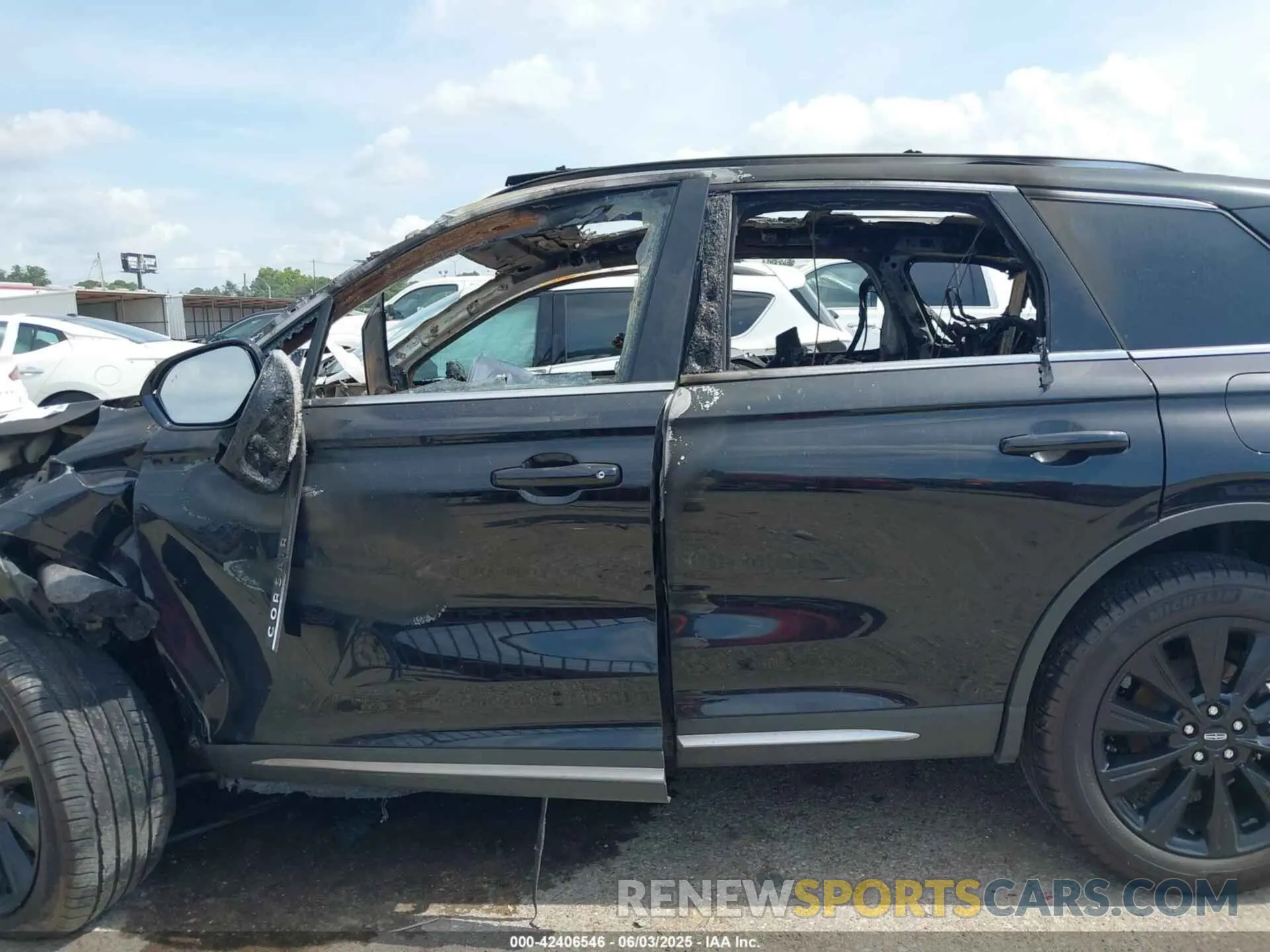 13 Photograph of a damaged car 5LMCJ2C91NUL12918 LINCOLN CORSAIR 2022