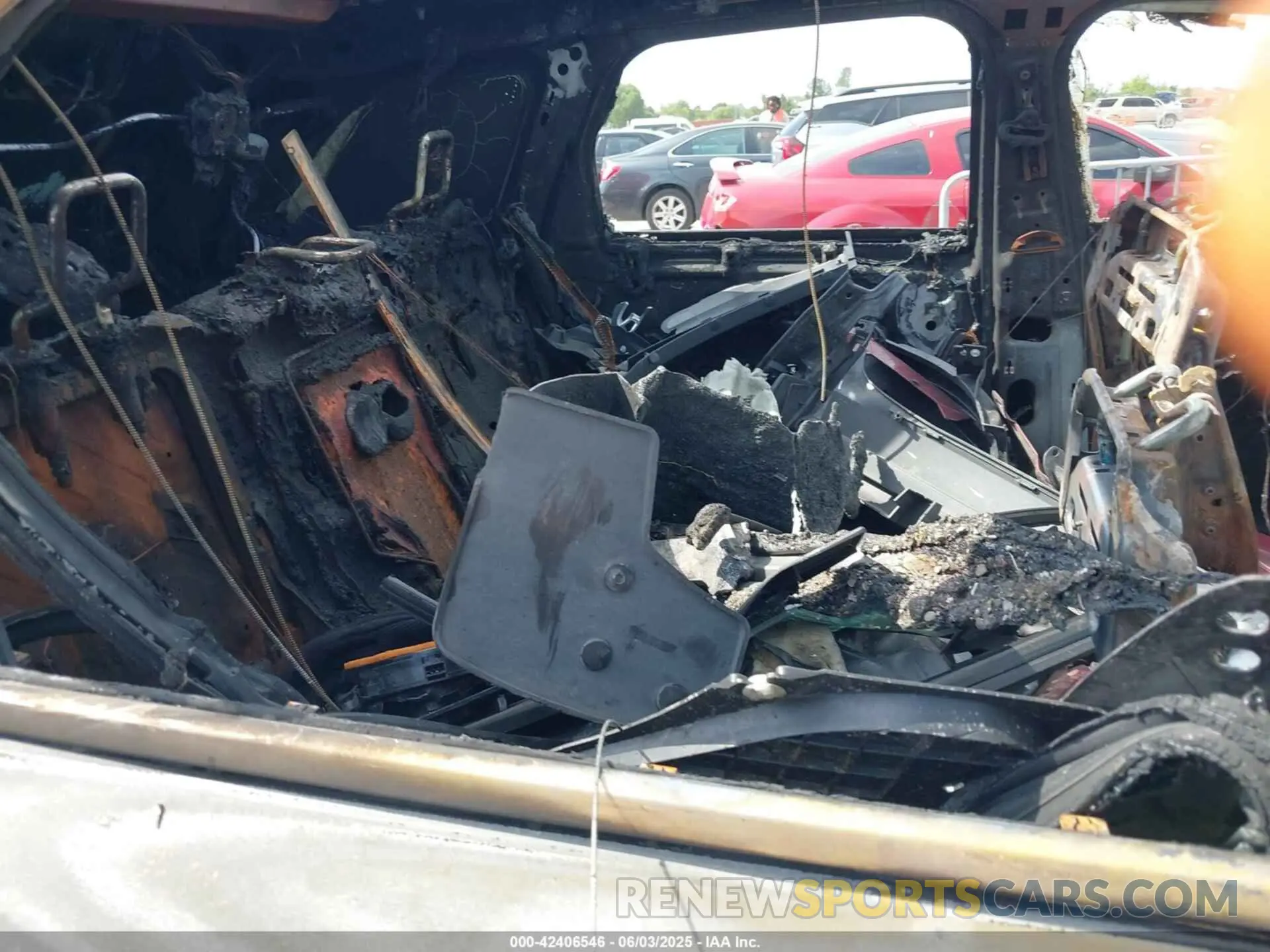 8 Photograph of a damaged car 5LMCJ2C91NUL12918 LINCOLN CORSAIR 2022